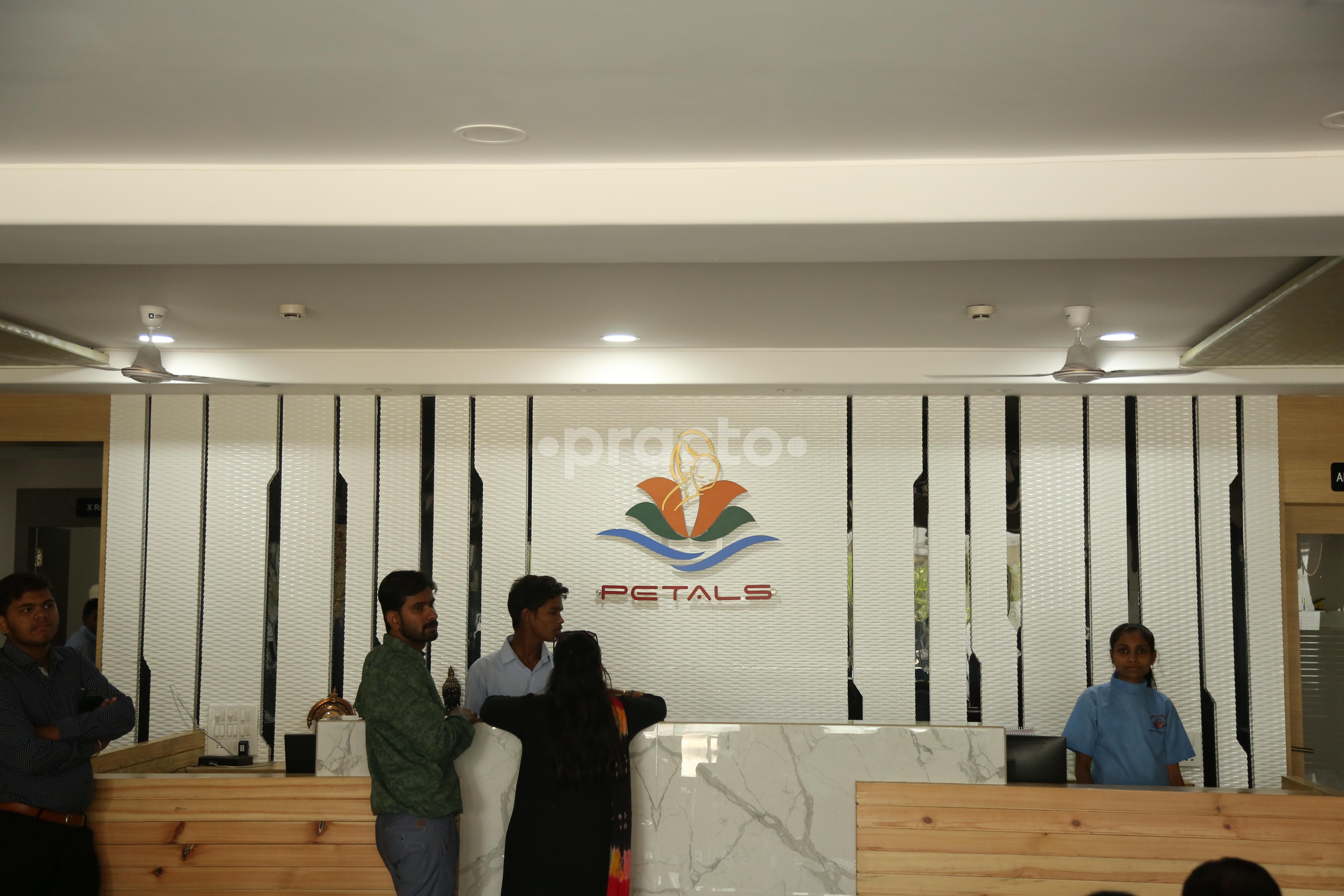 Reception at Petals Newborn and Children Hospital Samta Colony Raipur