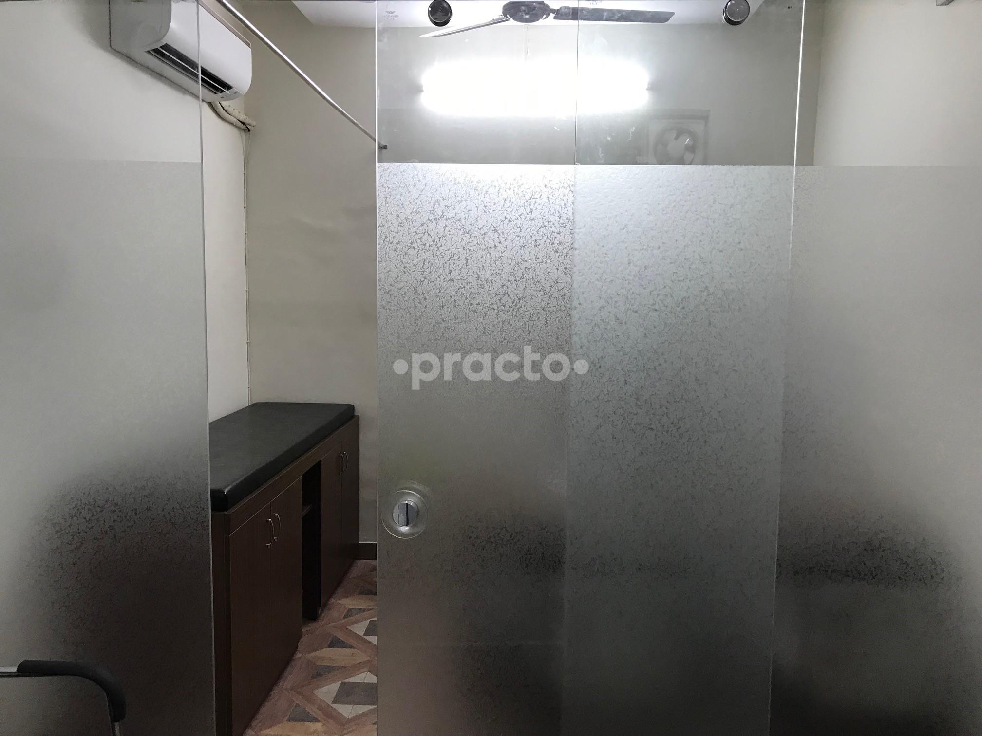 Reception Area at Spine and Brain Clinic Vasant Kunj Delhi