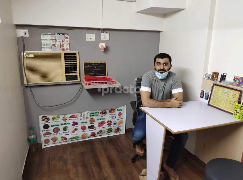 Dr.Faazil's - Roots Cosmetic Clinic Athwa Surat