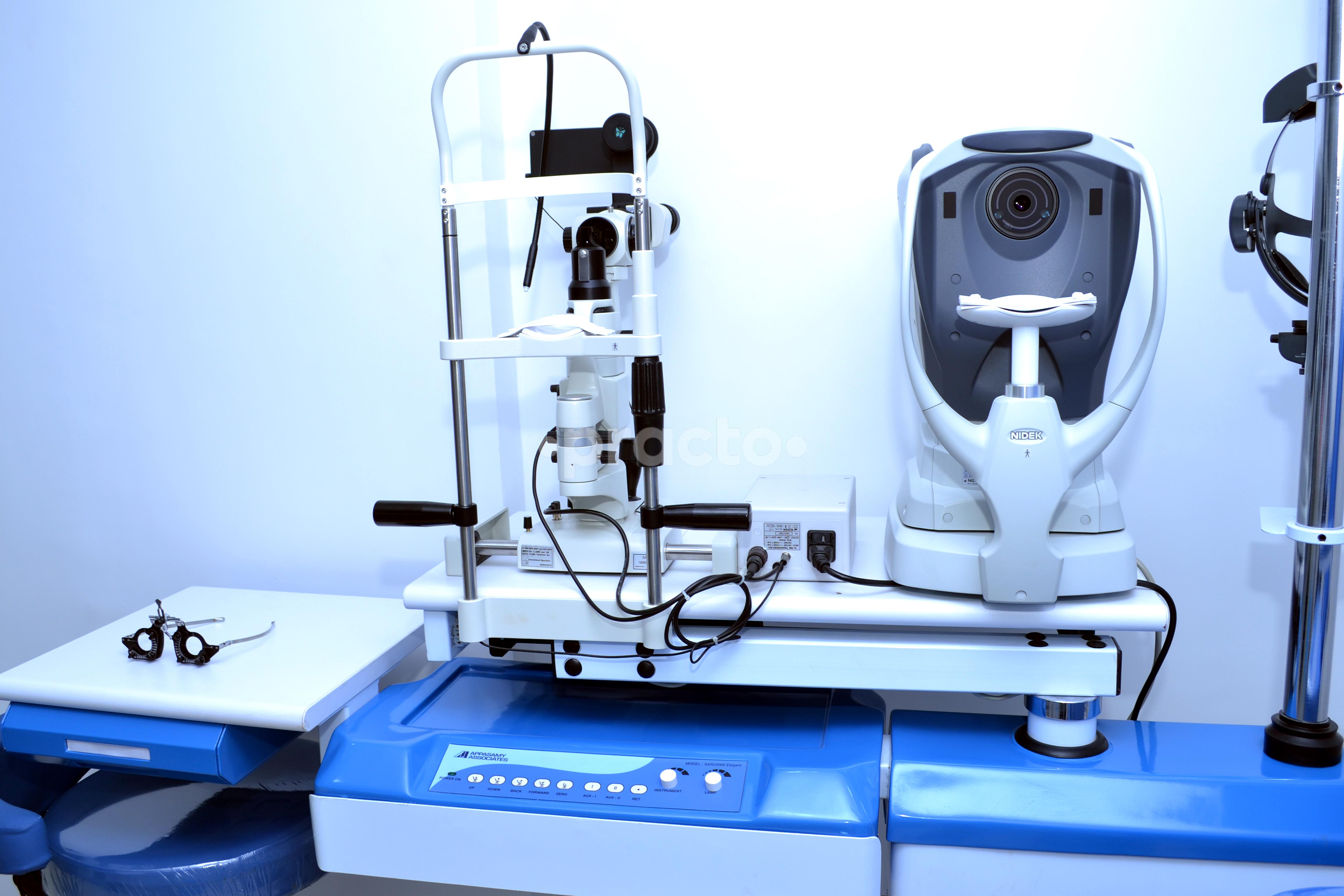 Services at SS Eye Clinic Colaba Mumbai