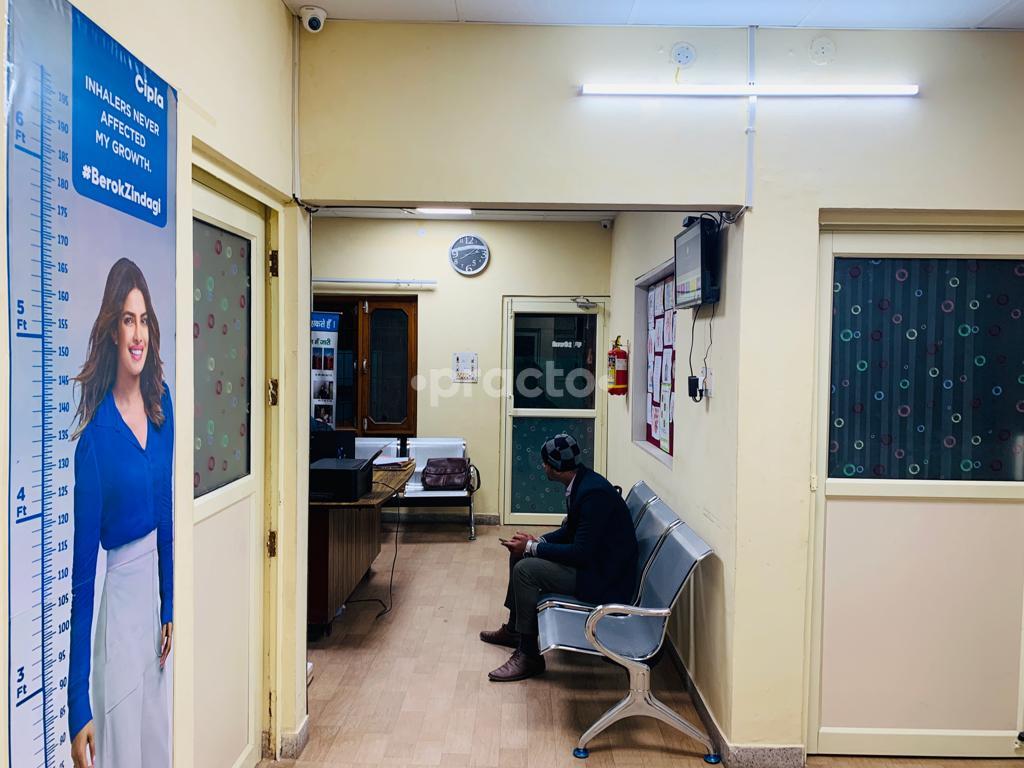 Waiting Area at Lucknow Multispeciality Polyclinic Gomtinagar Lucknow
