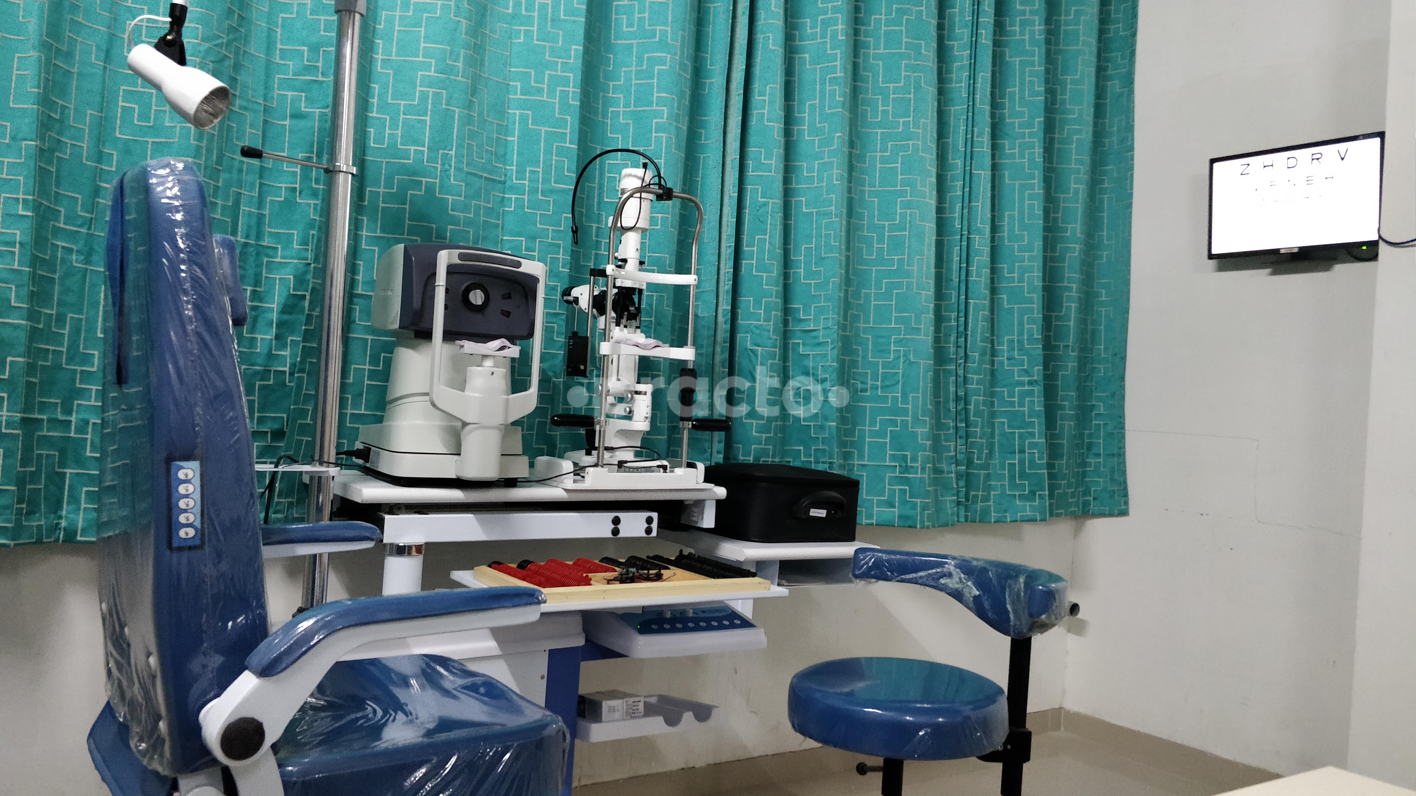Services at Eyeconic Eye Clinic Wakad Pune