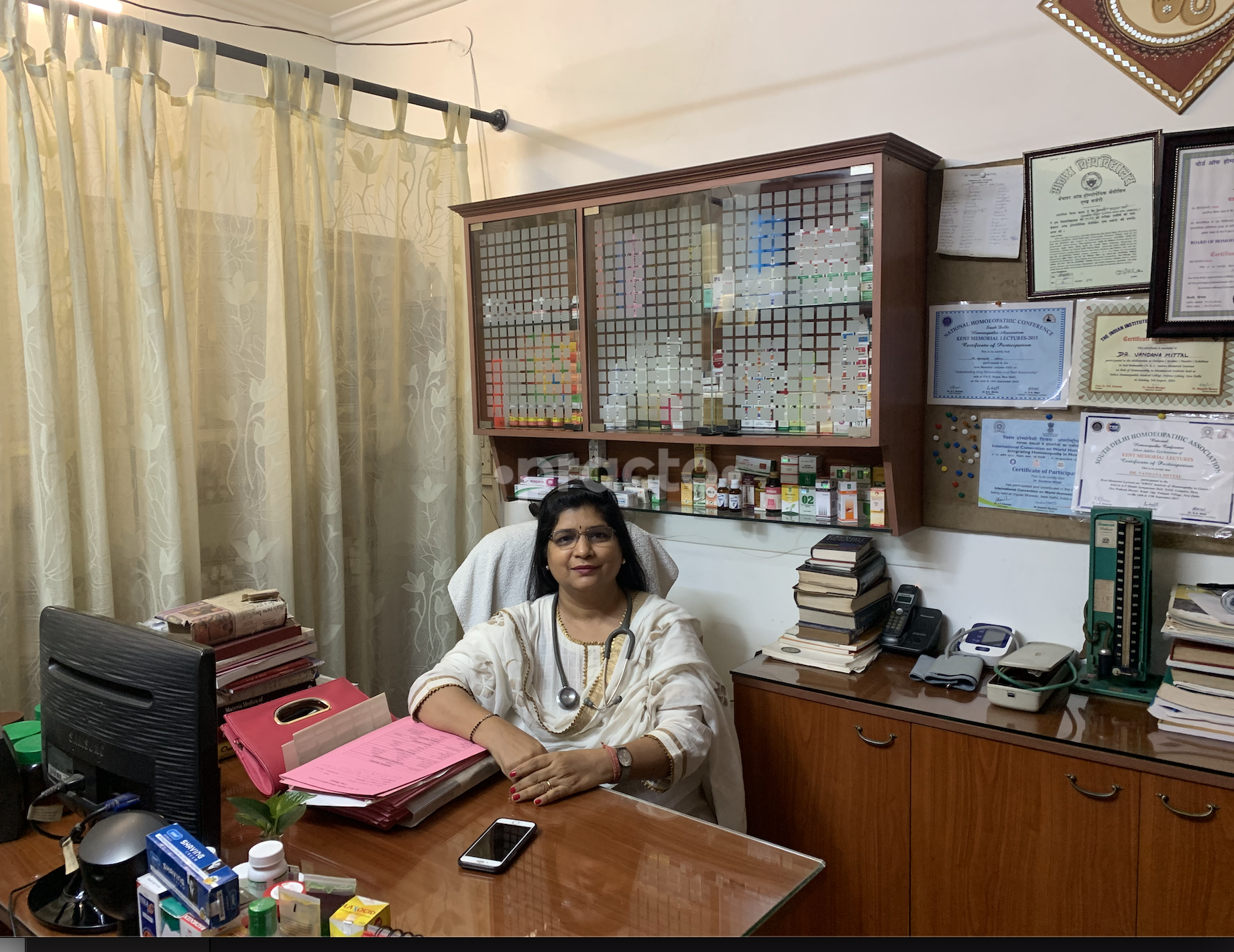 OPD/Ward at Dr. Vandana's Mittal Clinic Malviya Nagar Delhi