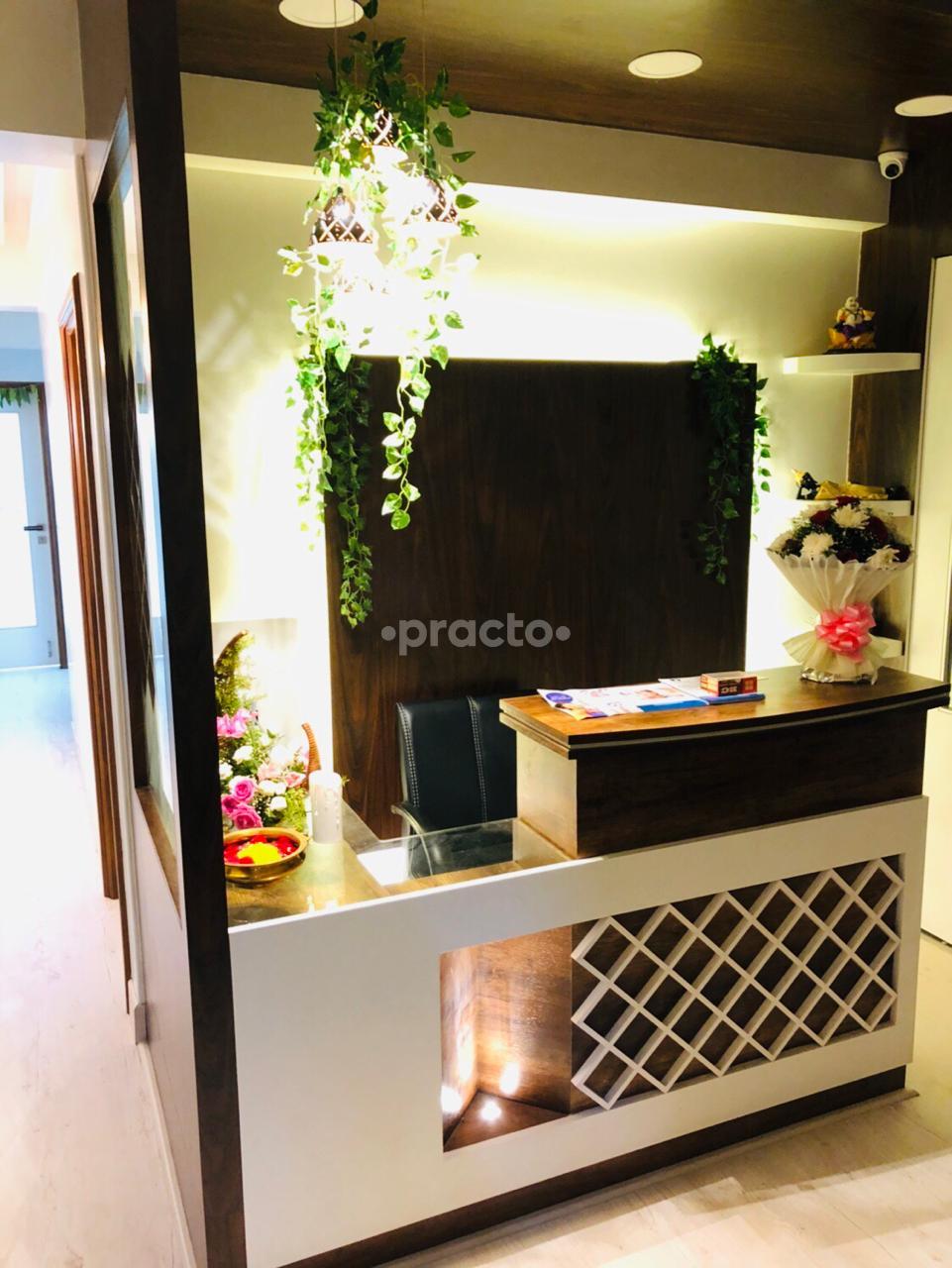 Reception at Oramax Dental & Maxillofacial Clinic Juhu Mumbai