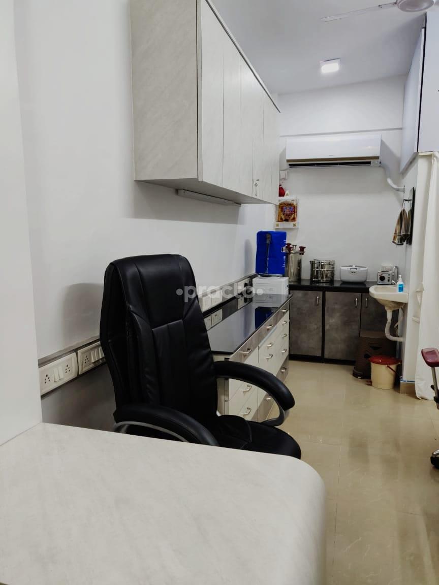 OPD/Ward at Dr.Riddhi's Forever Smile Dental Clinic Kandivali West Mumbai
