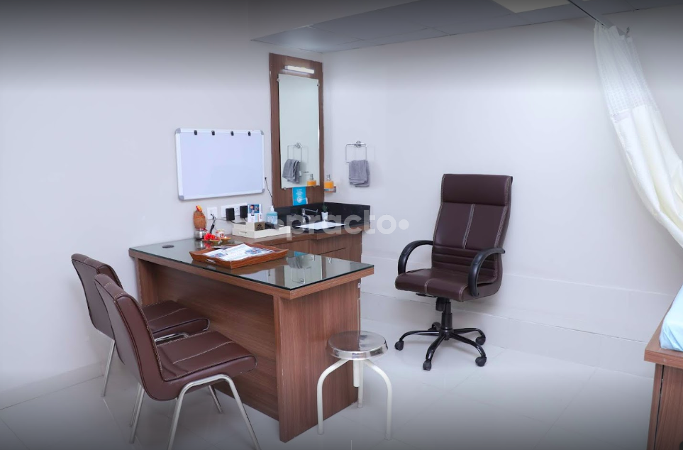 Consultation Room at Apollo Clinic Ganeshpeth Colony Nagpur