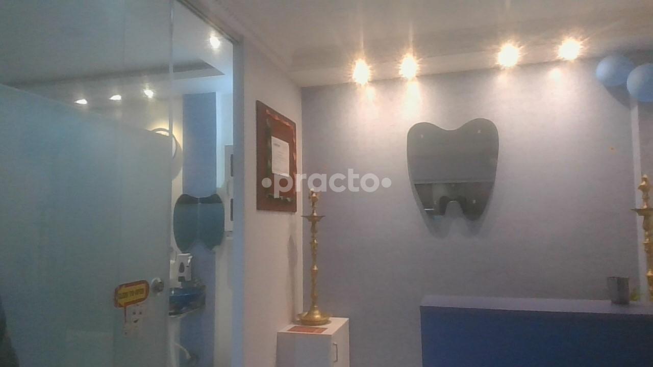 Waiting Area at Sri Sakthi Dental Clinic Ganganagar Bangalore