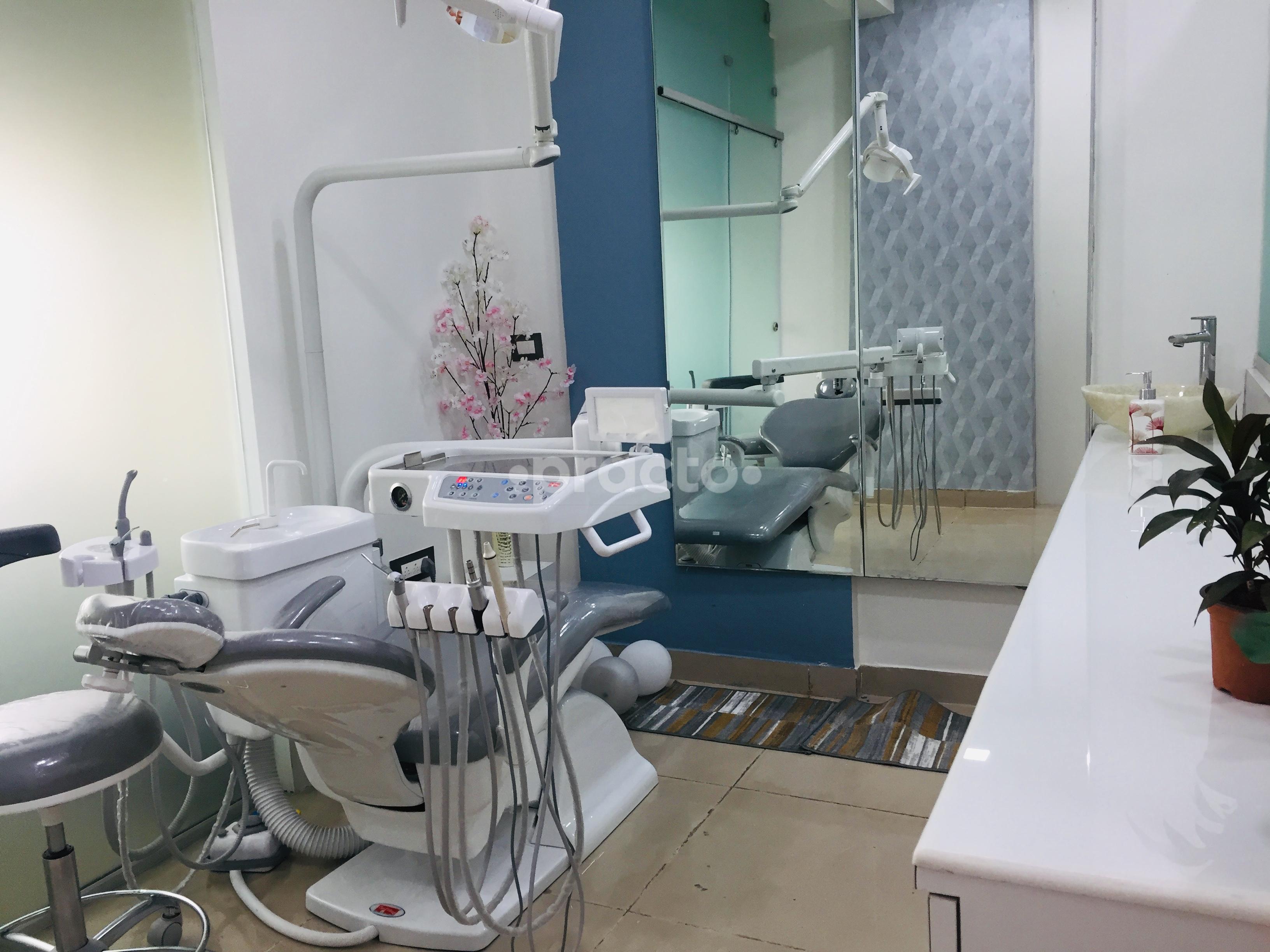dentist in pimple saudagar