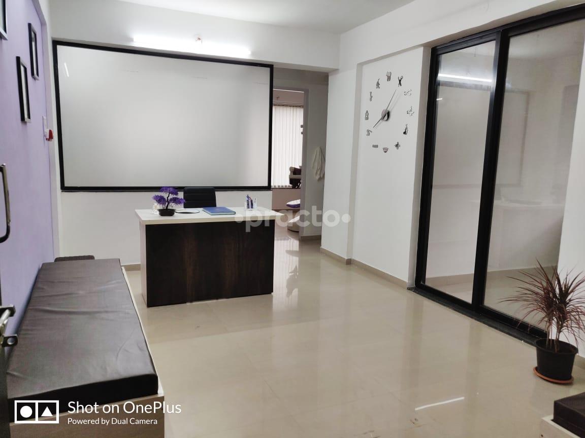 Waiting Area at Brace Place Orthodontics And Dental Clinic Baner Pune