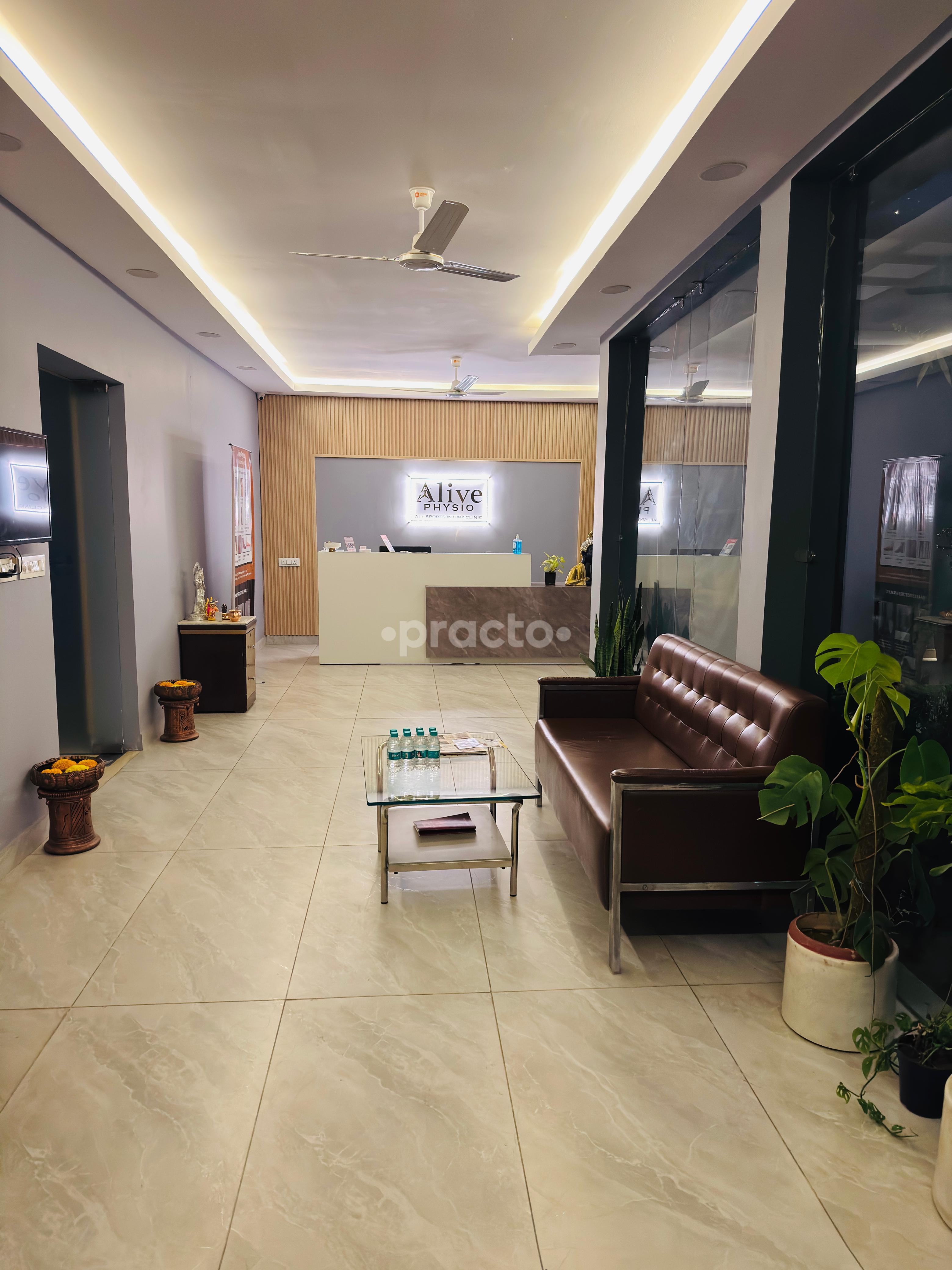 Reception Area at Alive Physio || All Sports Clinic Gurgaon Sector 40 Gurgaon