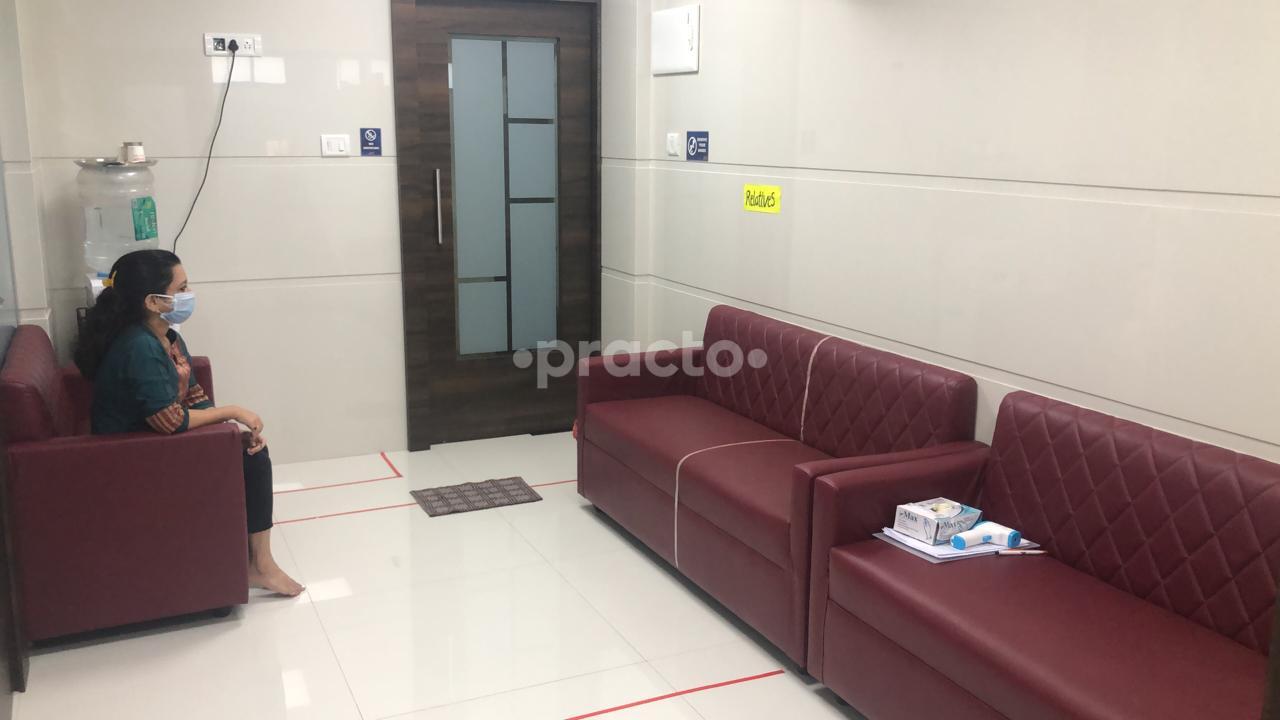 Waiting Area at Urogynaecology & Gynaec Laparoscopy Clinic Goregaon West Mumbai