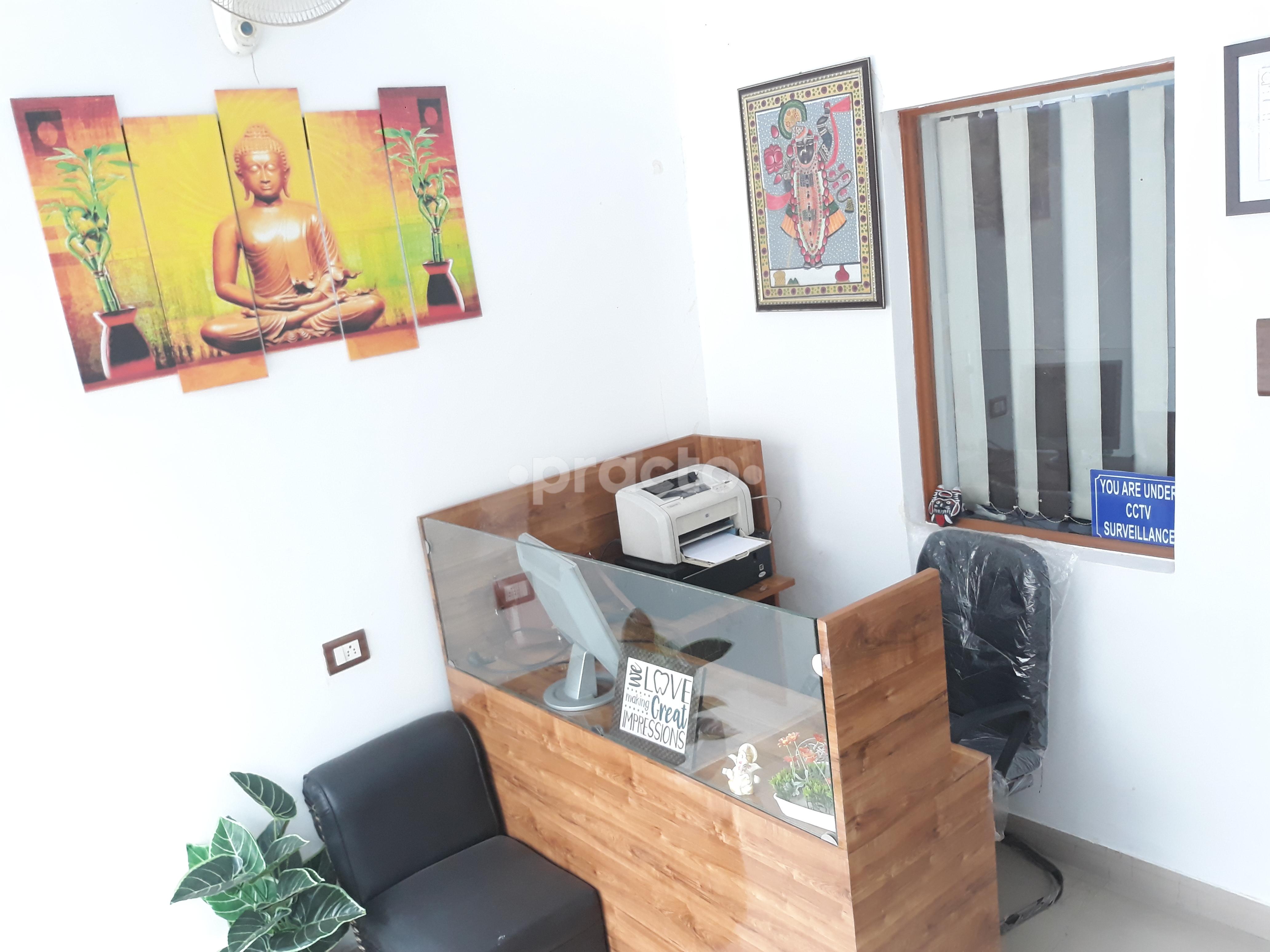 Waiting Area at Dr. Buttan'S Dental Care Rajouri Garden Delhi