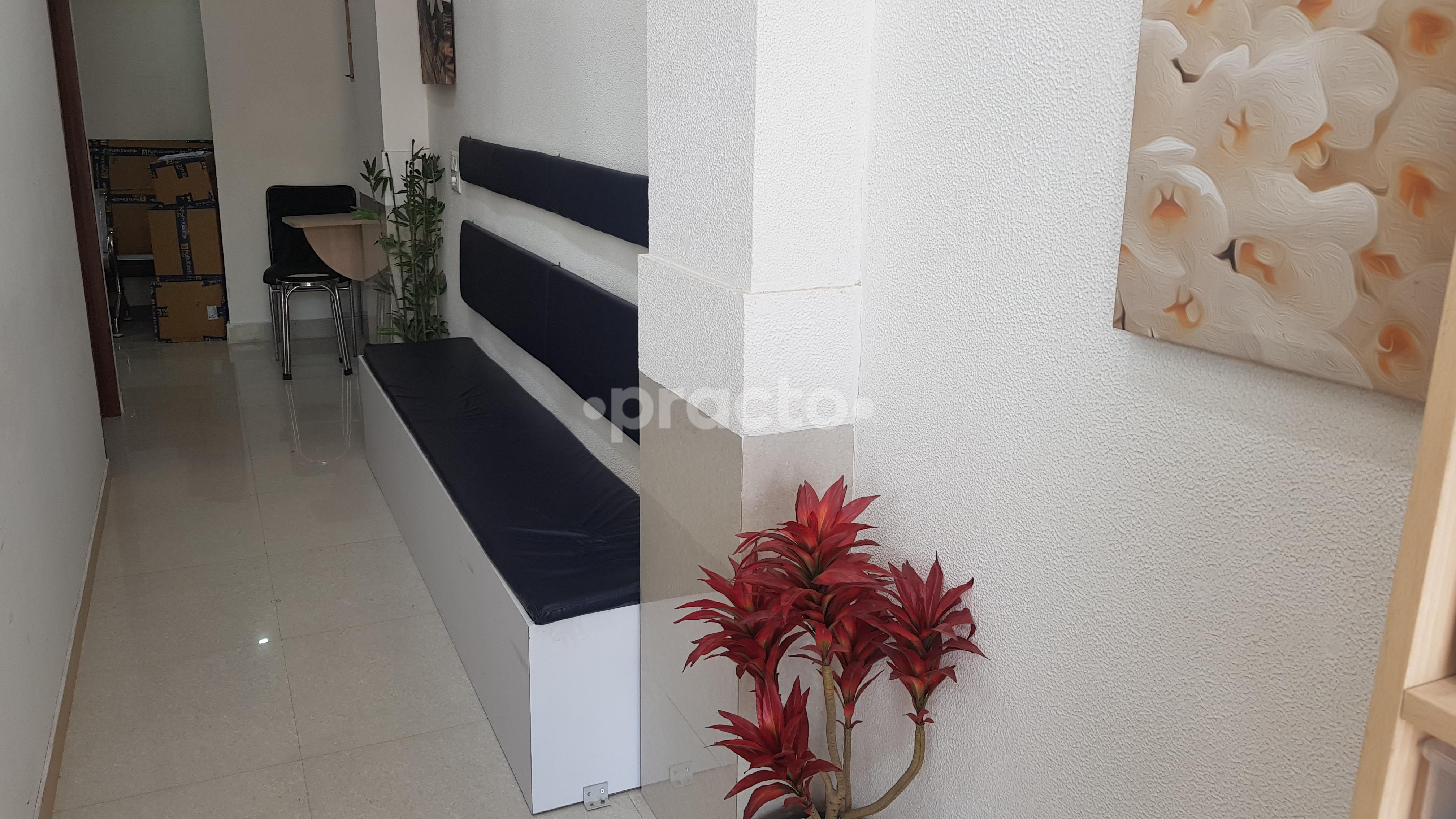 Waiting Area at Pillstree Polyclinic Gurgaon Sector 46 Gurgaon