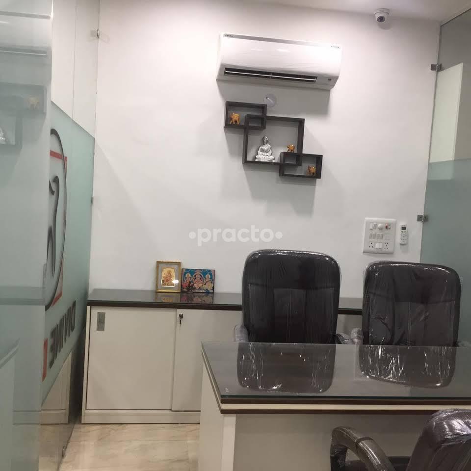 Equipment Area at Divine Dental Clinic Rohini Sector 9 Delhi