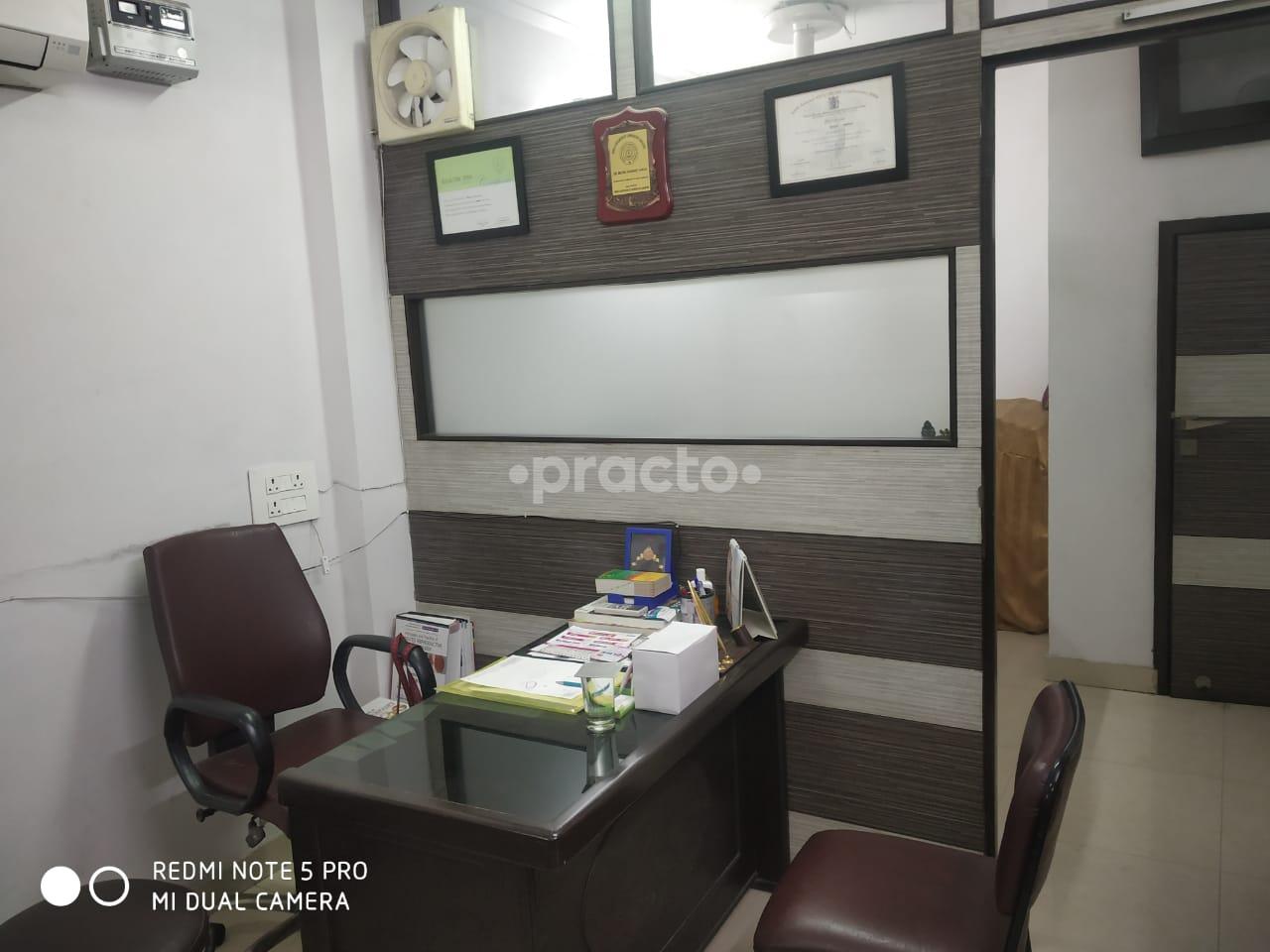 Dr. Meenu Ahuja Clinic Rohini Sector 4 Delhi