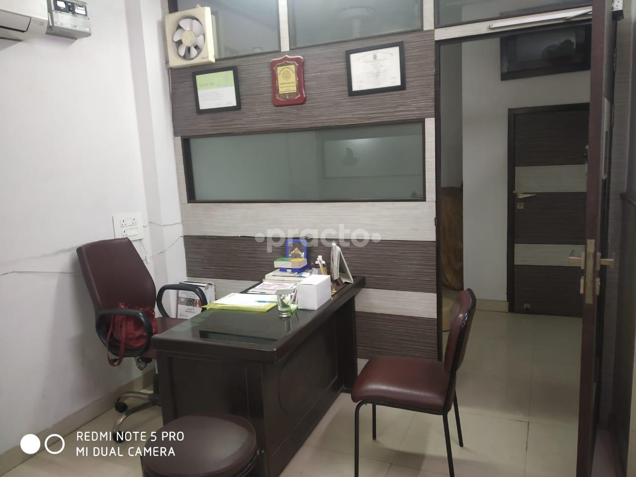 Dr. Meenu Ahuja Clinic Rohini Sector 4 Delhi