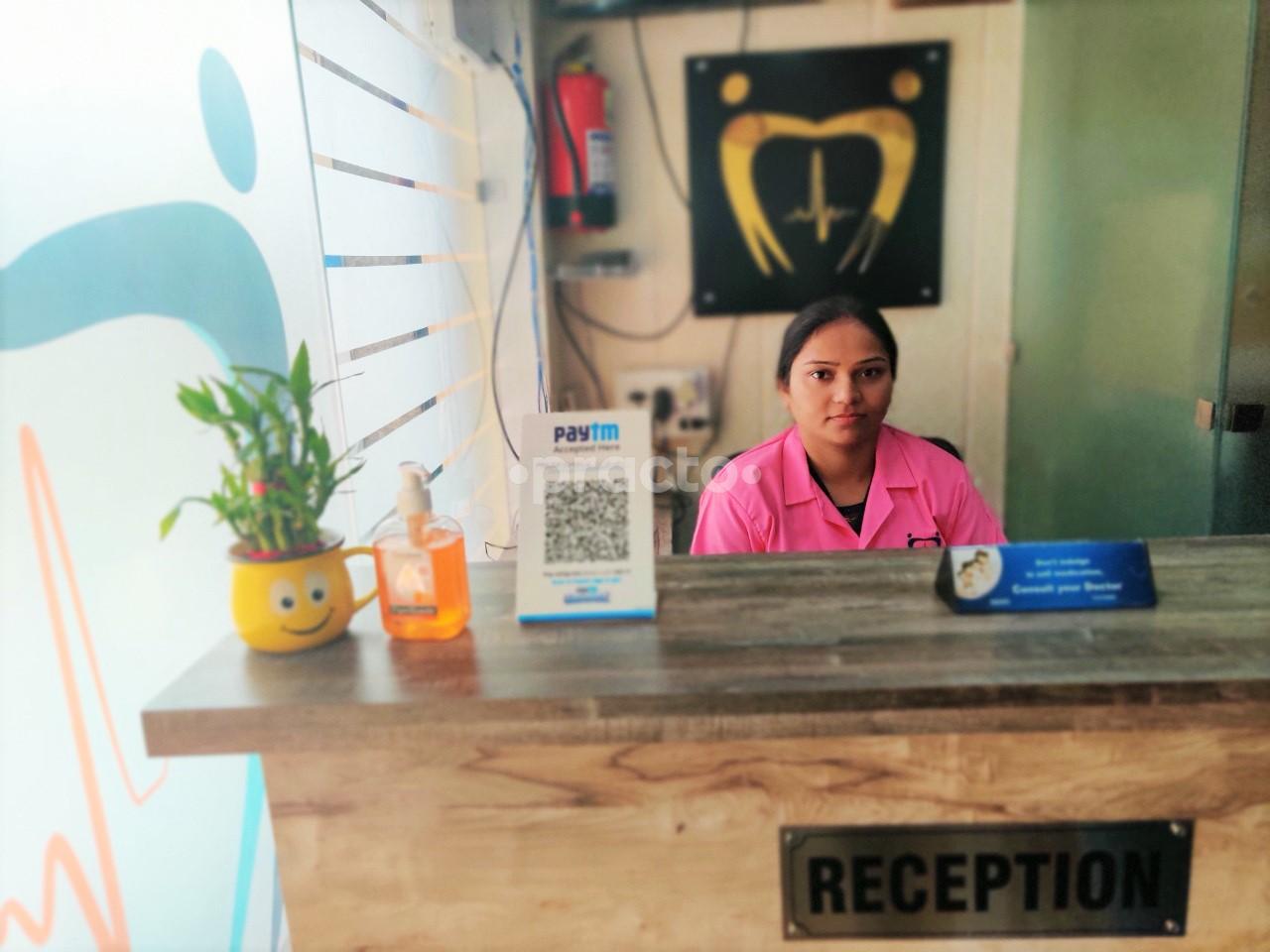 Reception Area at MediSmile Clinic Vaishali Ghaziabad