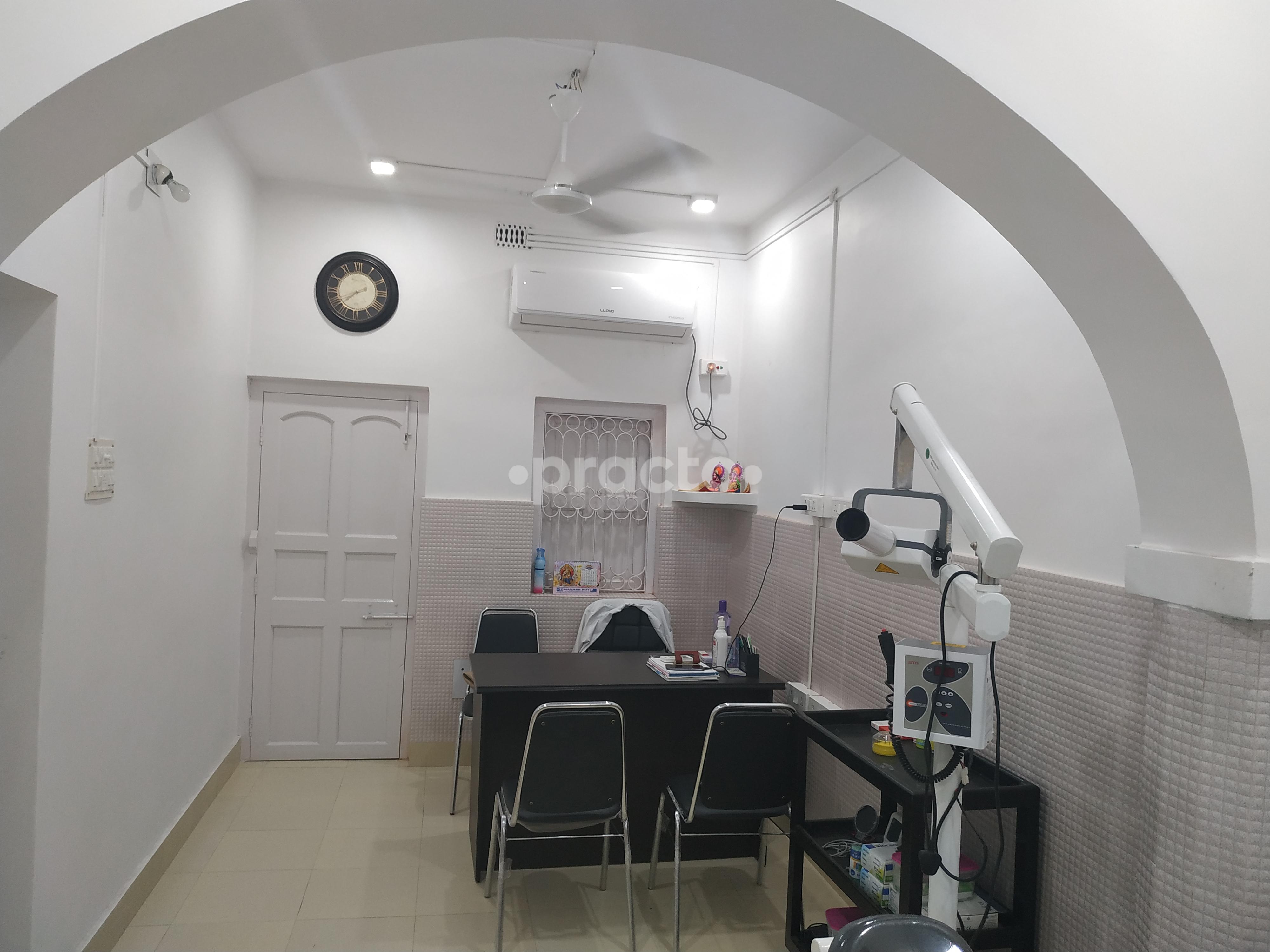 Consultation Room at Dentaire Manipal Garia Kolkata