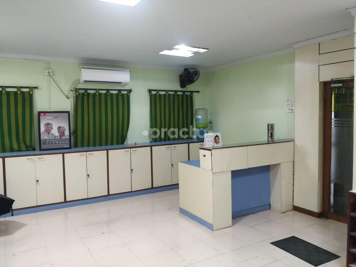 Reception Area at Face O Dent Santoshpur Kolkata