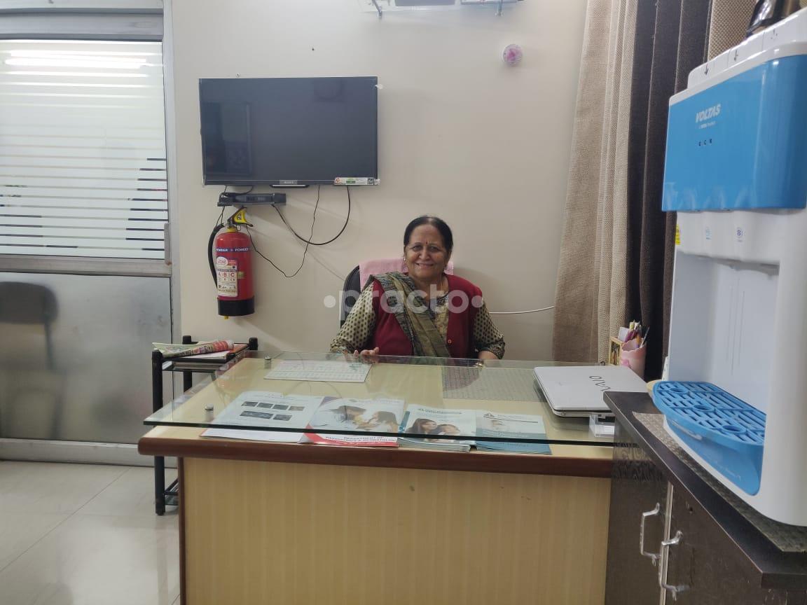 Reception desk at Dr Jatin Chhabra Child Clinic Dwarka Delhi