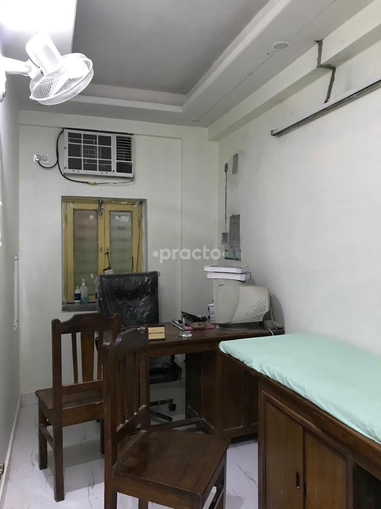 Consultation Room at Care Clinic Motijheel Kolkata
