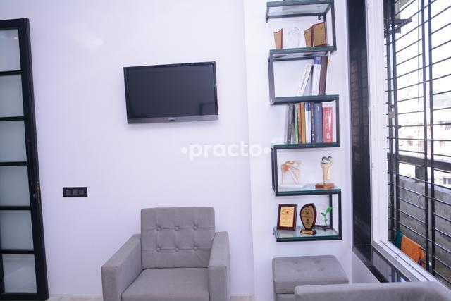 Waiting Area at Orthopedic Arthroscopy Knee and Shoulder Clinic Grant Road Mumbai
