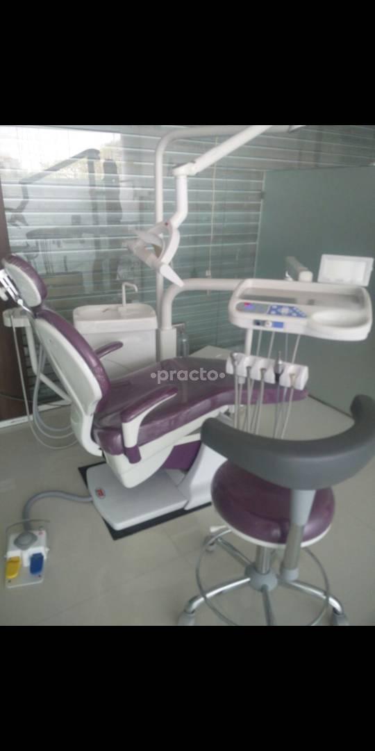 Dazzle Braces Dental Clinic Kandivali East Mumbai