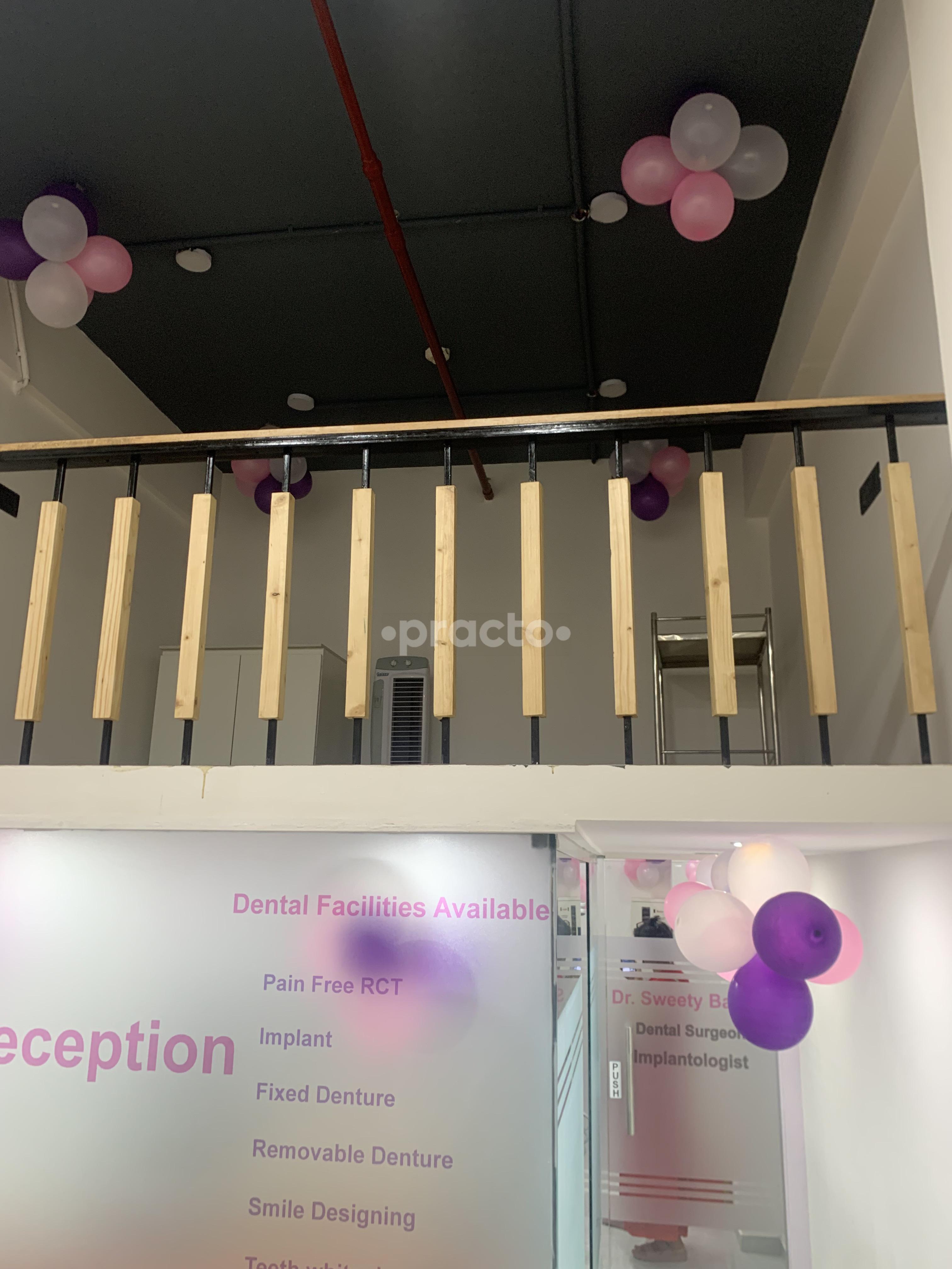 Waiting Area at Dishi Dental and Gastro-Liver Clinic Gurgaon Sector 65 Gurgaon