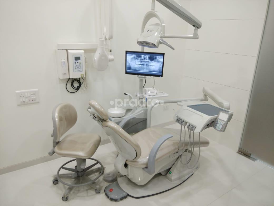 Equipment at Dentaris Centre For Advanced Dentistry Majiwada Thane