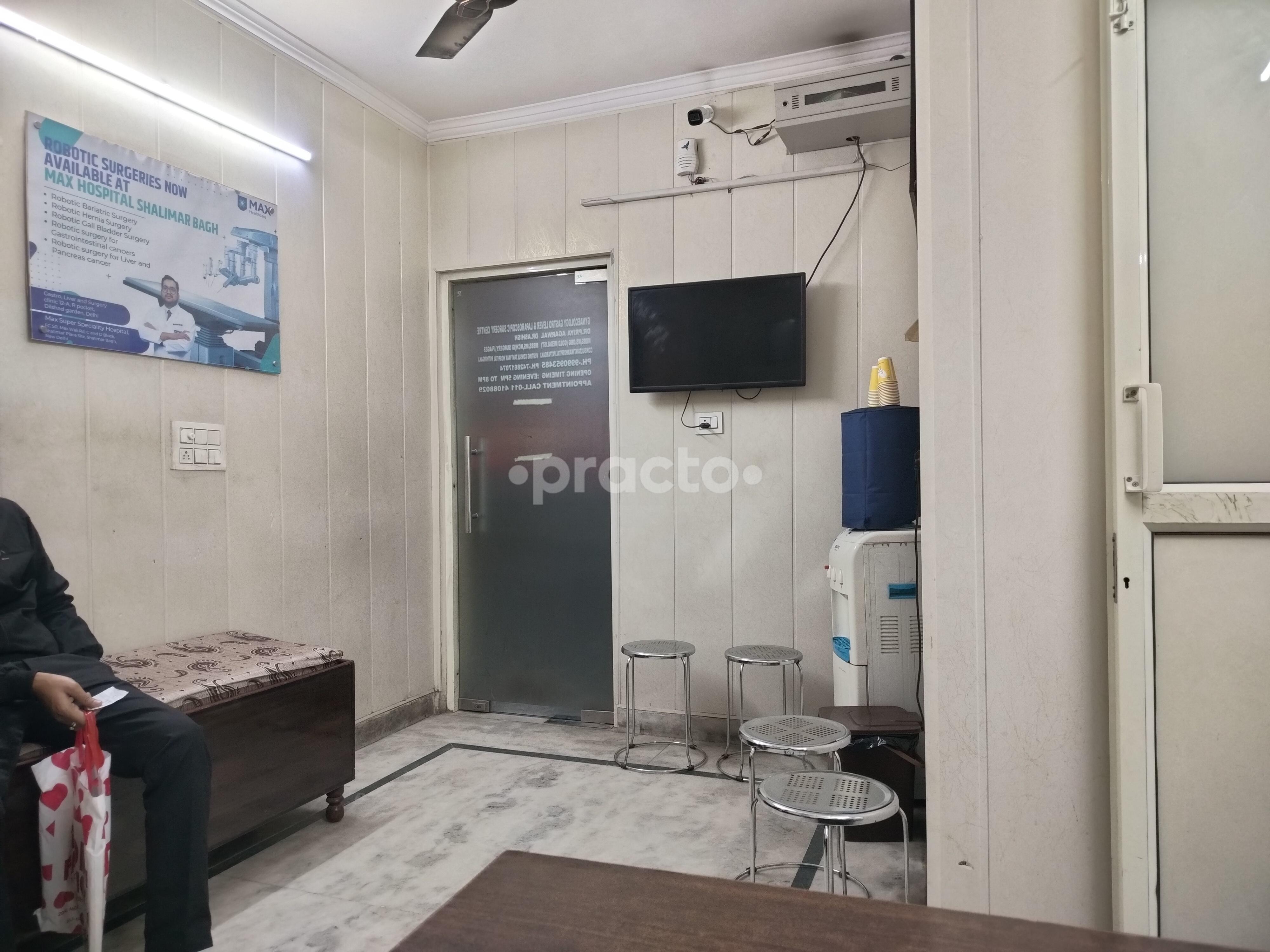 Waiting Area at Gynaecology Gastro Liver and Laparoscopic Surgery Centre Dilshad Garden Delhi