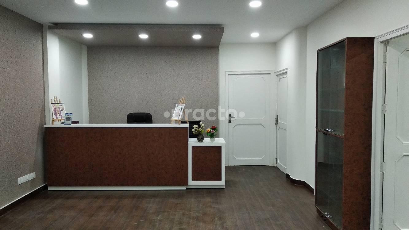 Reception Area at Essence Cosmetic Surgery Clinic Sector 49 Noida