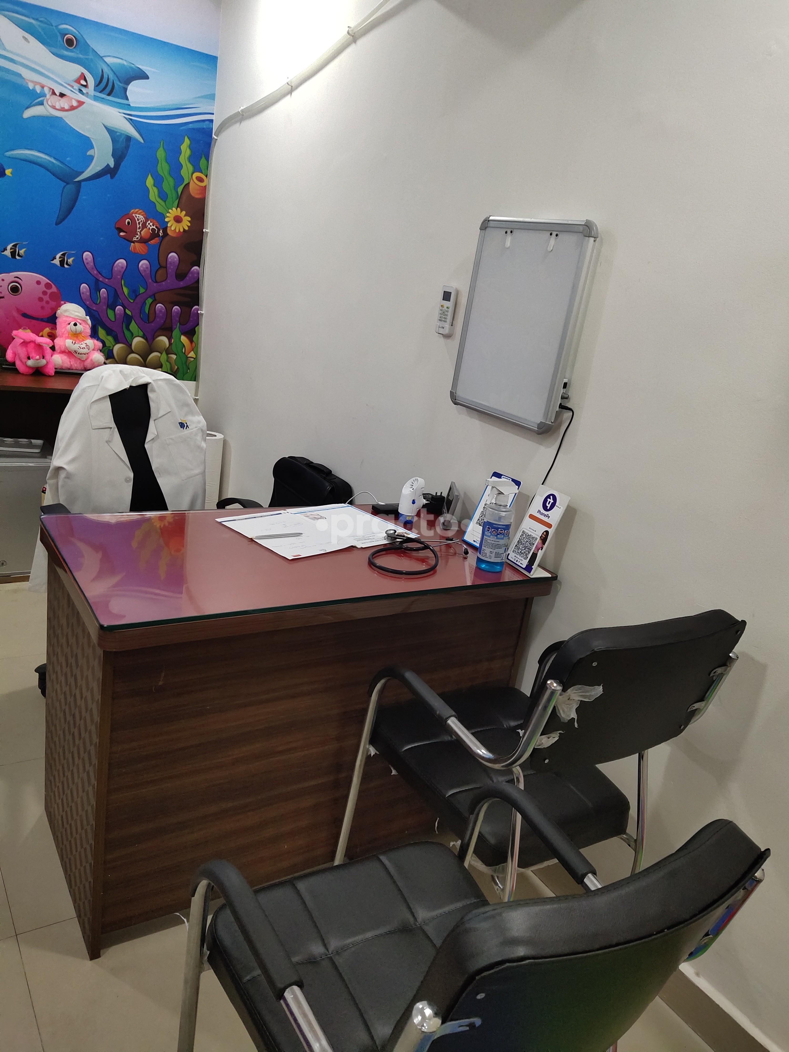 Consultation Room at Shambhavi Healthcare Clinic & Vaccination Centre Sector 75 Noida