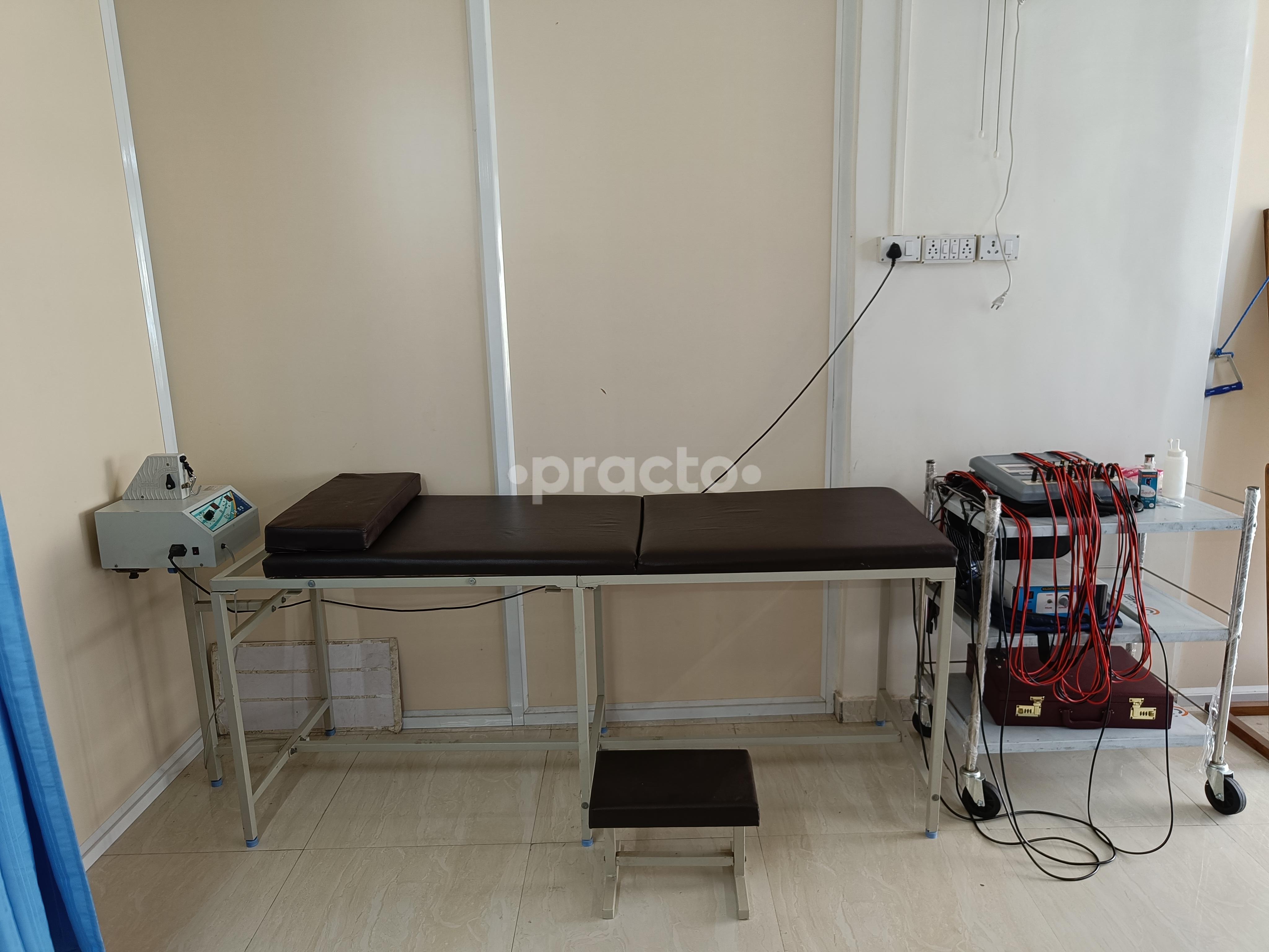 Therapy/Massage Room at Dr Sonam's Physiotherapy Clinic Baner Pune
