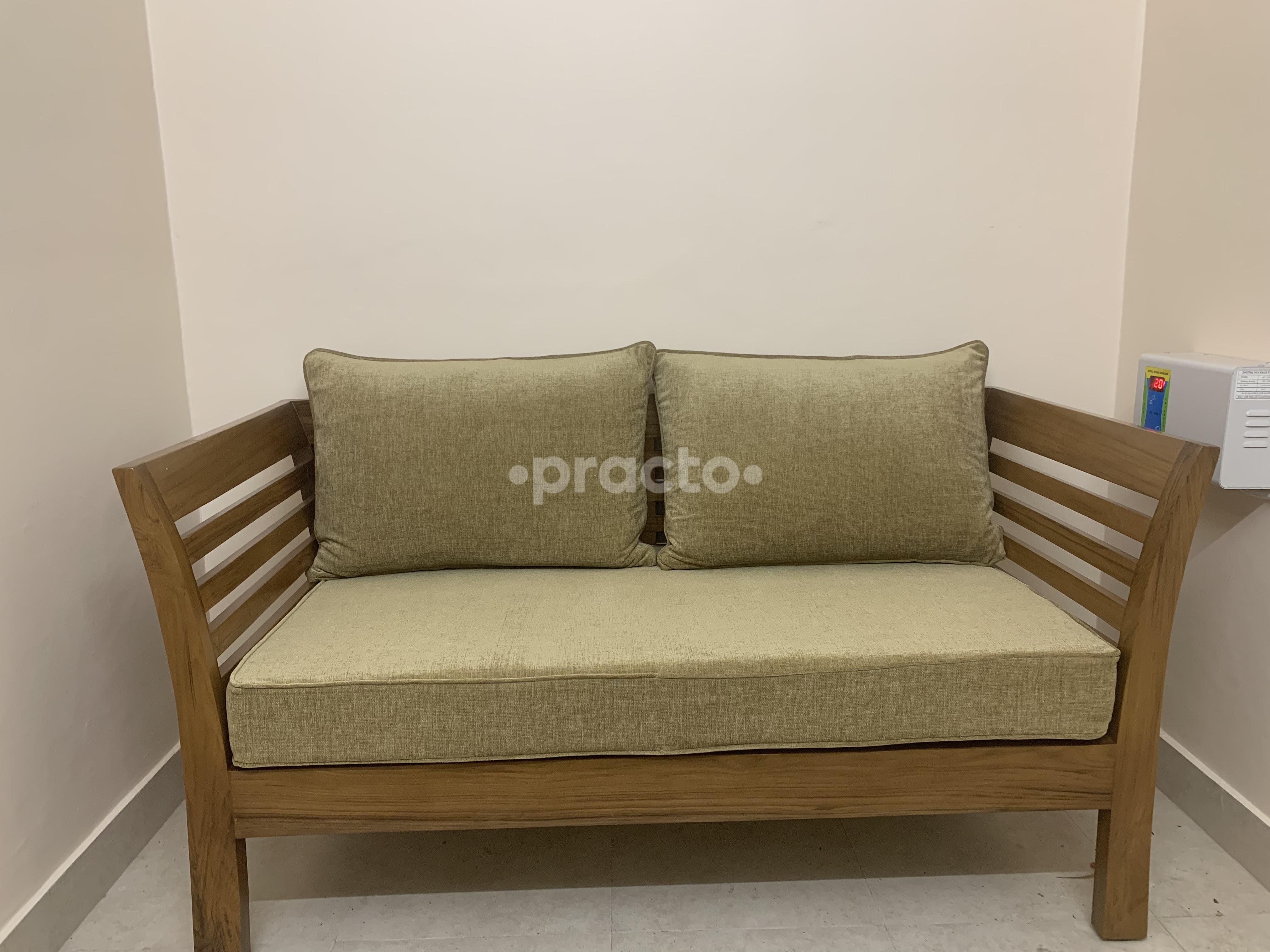 Consultation Room at Jagjit Kaur-MyTherapist Clinic Gurgaon Sector 45 Gurgaon
