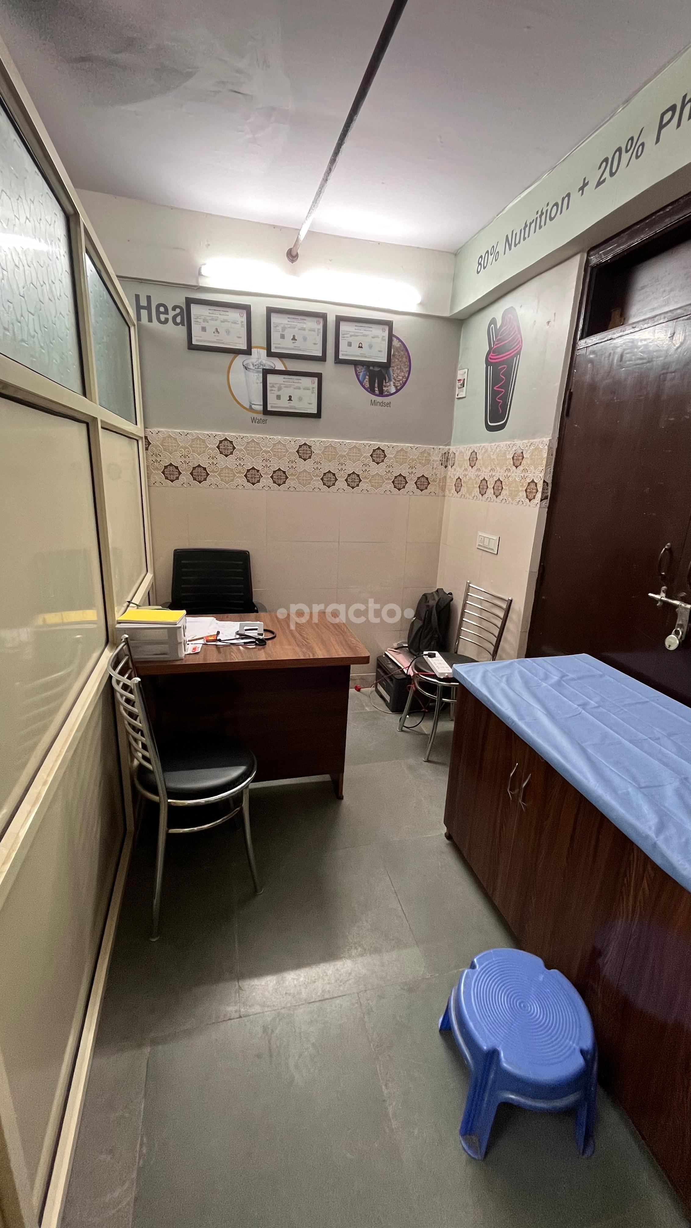 Consultation Room at Dr. Mulla's City Clinic Jamia Nagar Delhi