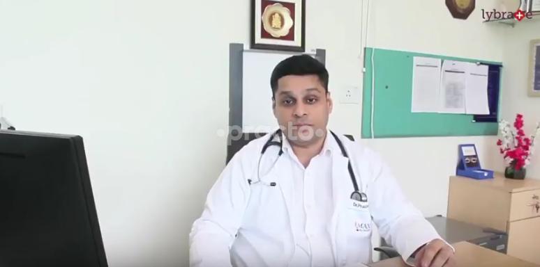 Consultation Room at DR. PRASHANT SAXENA'S LUNGS R LIFE CLINIC Gurgaon Sector 56 Gurgaon