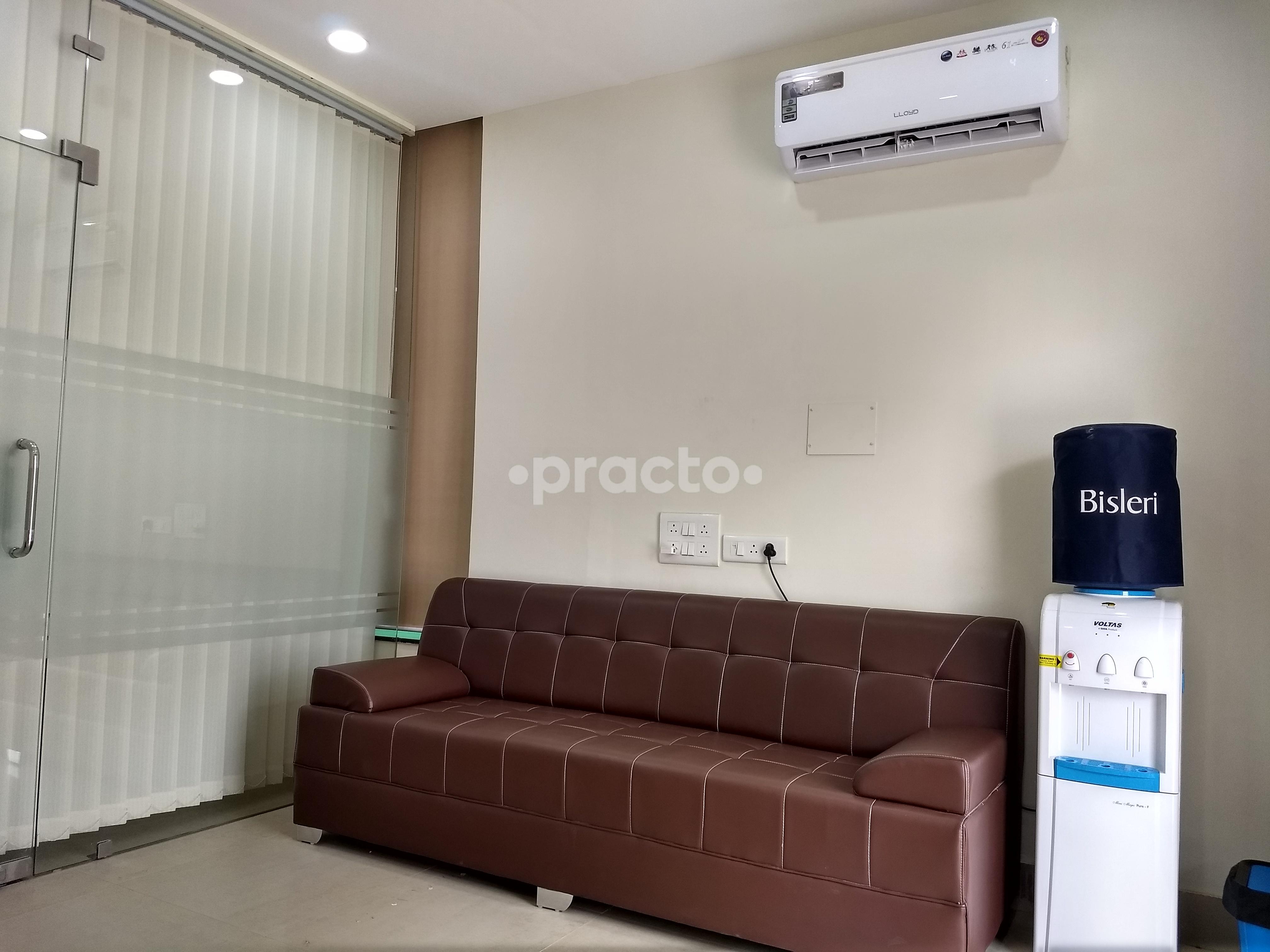 Waiting Area at One Health Multispeciality Clinic Gurgaon Sector 52 Gurgaon