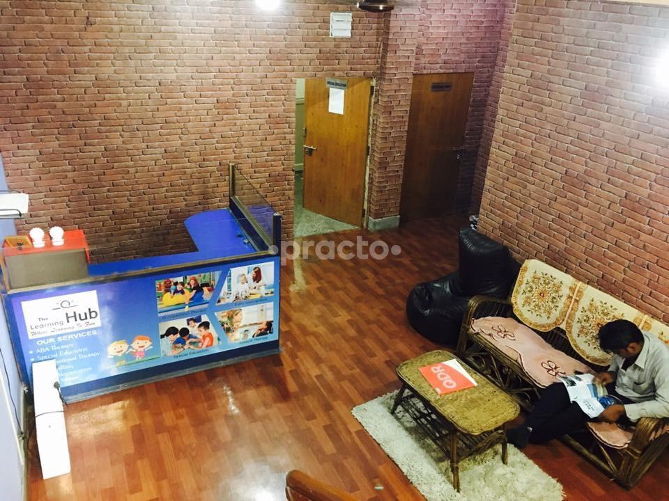 Reception Area at The Learning Hub Sector 144 Noida