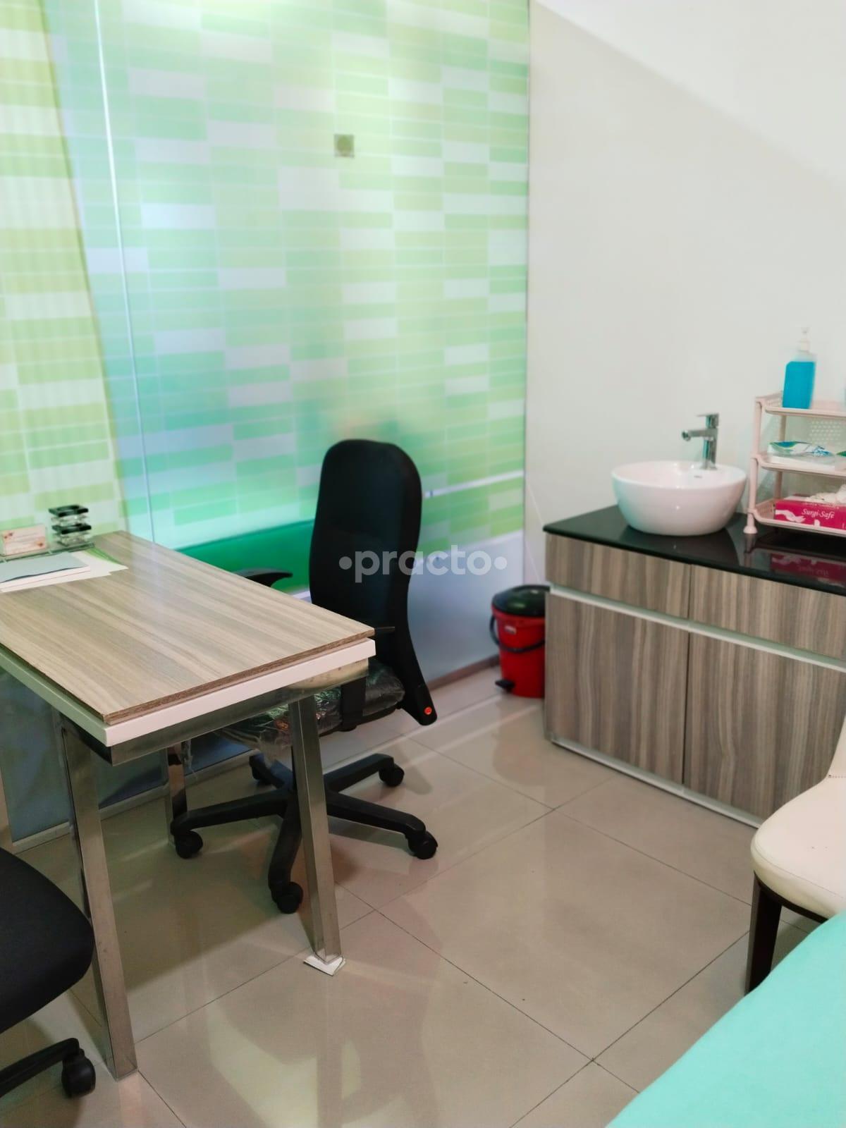Consultation Room at The Med's Inn Undri Pune