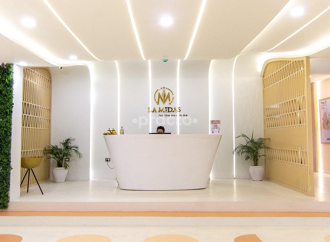 Reception Area at La Midas Medical Aesthetics & Wellness Centre DLF Phase III Gurgaon