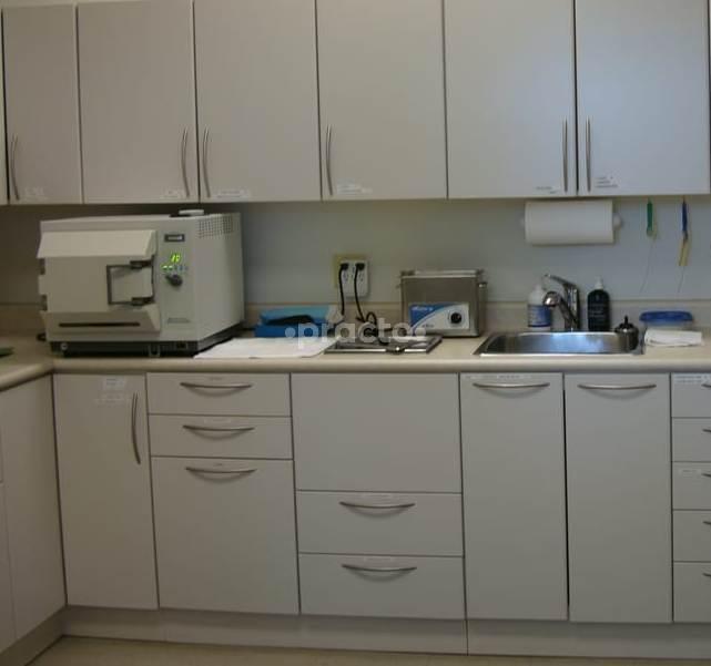 Equipment Area at Suyog Dental Clinic Vishrantwadi Pune