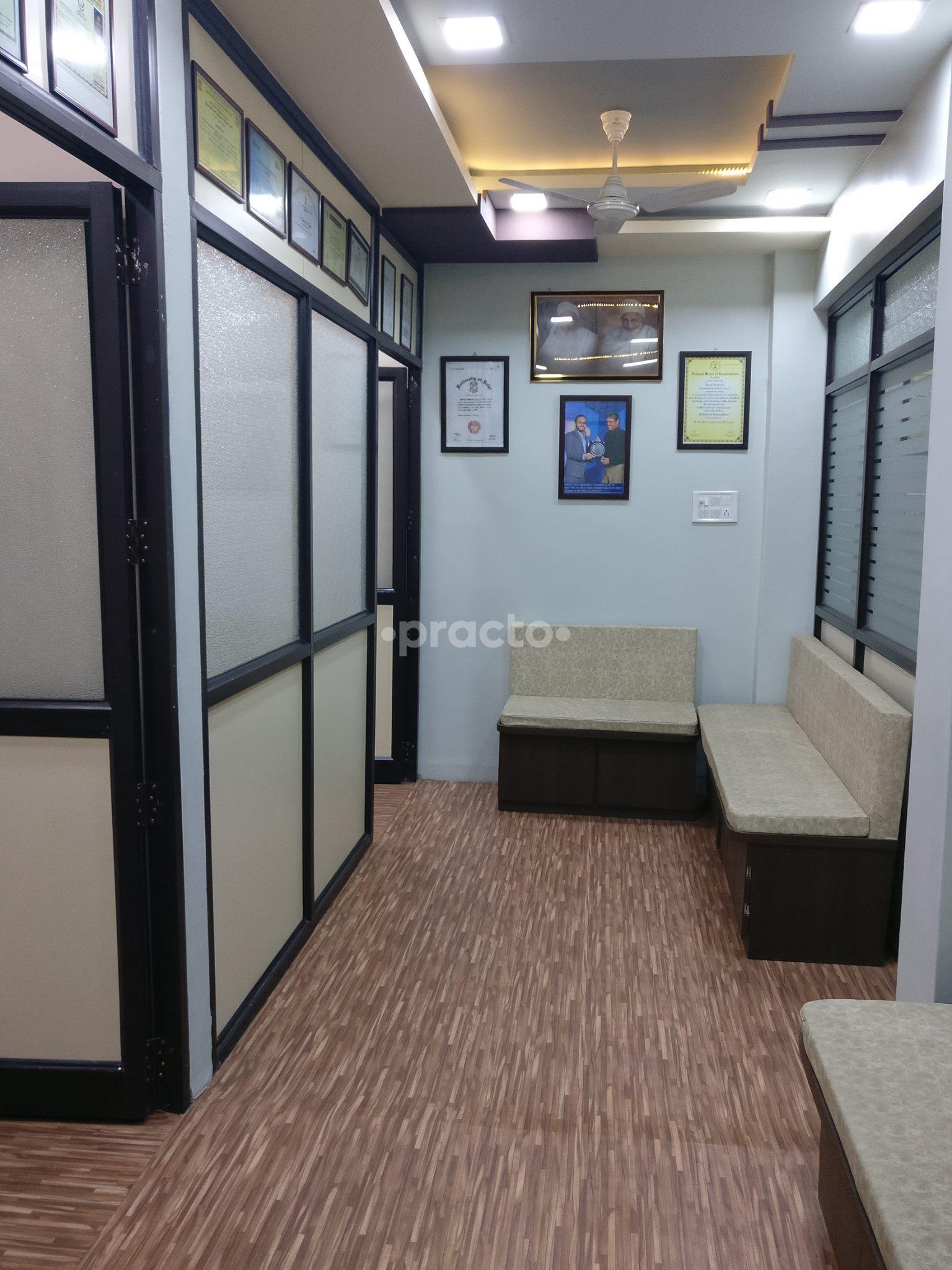 Waiting Area at Advanced Urocare Manikbagh Indore