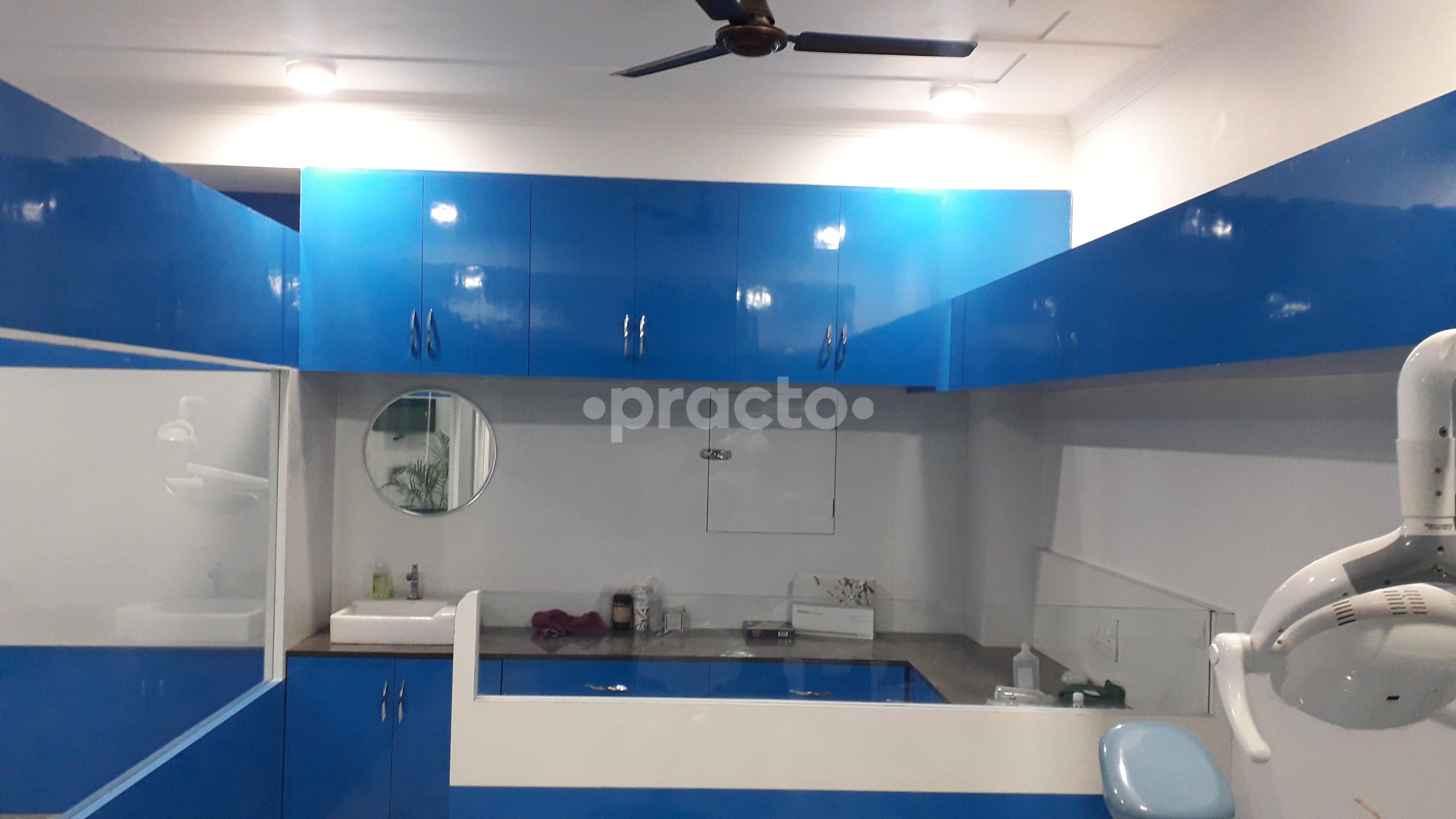 Labs at A&M Dental Station Sector 70 Noida