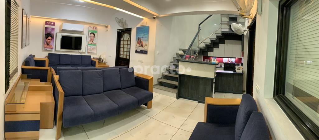 Dr Lakshay Goel Mira Aktiv Orthopaedic Trauma and Sports injury center Pitampura Delhi