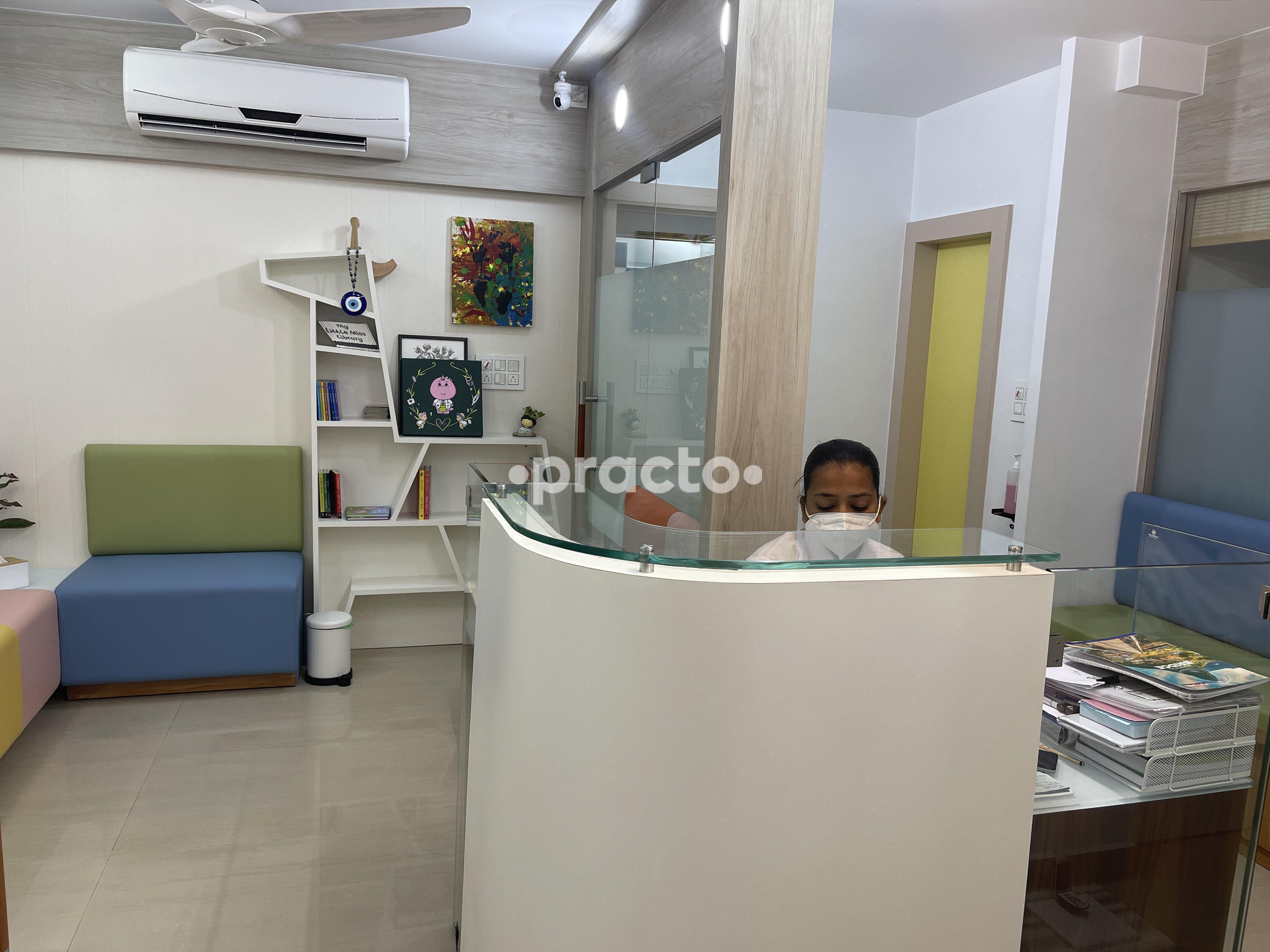 Dr Saloni Pahwa Bandra West Mumbai
