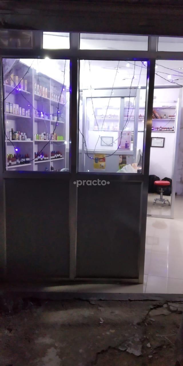 Consultation Room at Holistic Homeopathic Clinic Sahstradhara Dehradun
