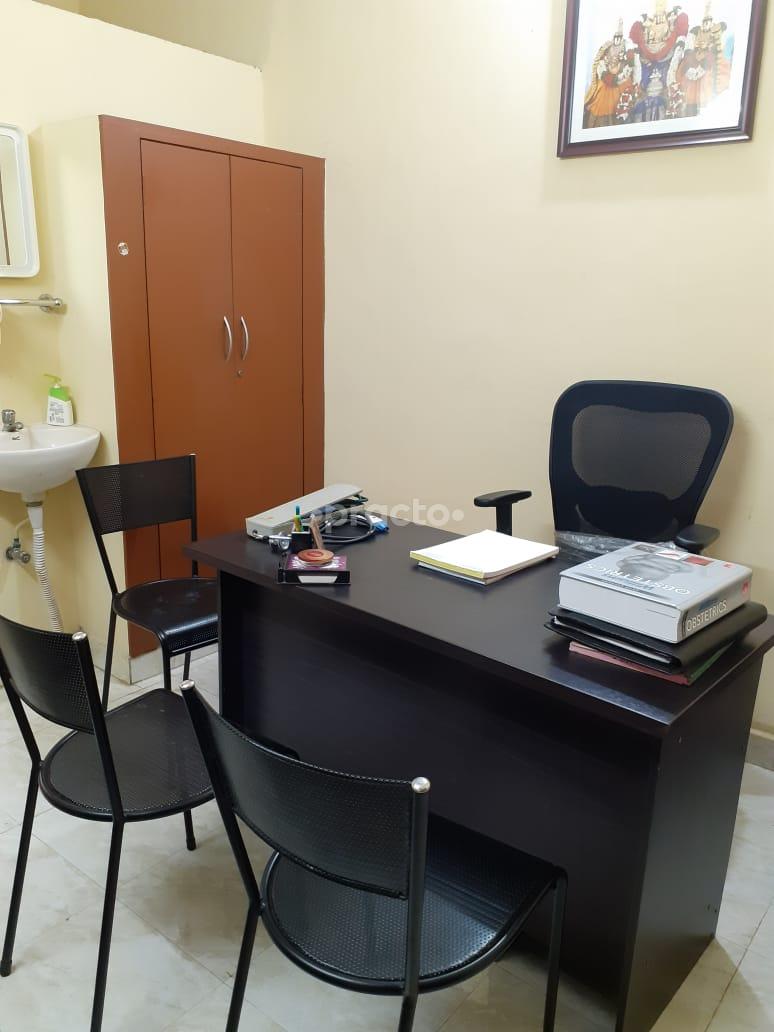 Outside Area at Surabhi Women's Clinic Thoraipakkam Chennai