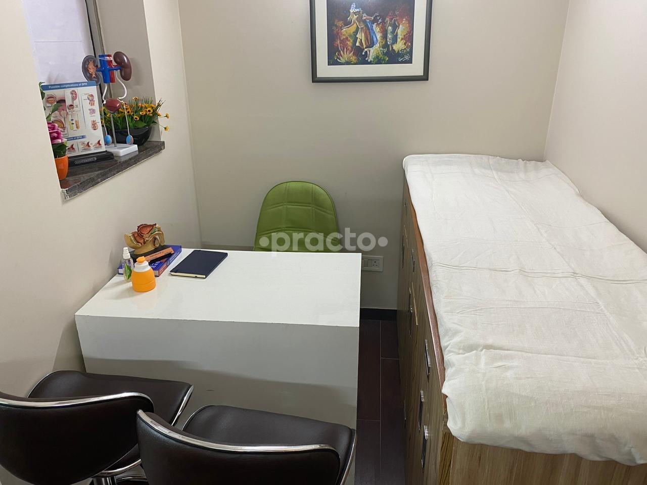 Consultation Room at Comprehensive Urocare Clinic Gurgaon Sector 53 Gurgaon
