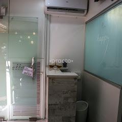 Reception Area at 32 Pearls Mutlispeciality Dental House Andheri West Mumbai