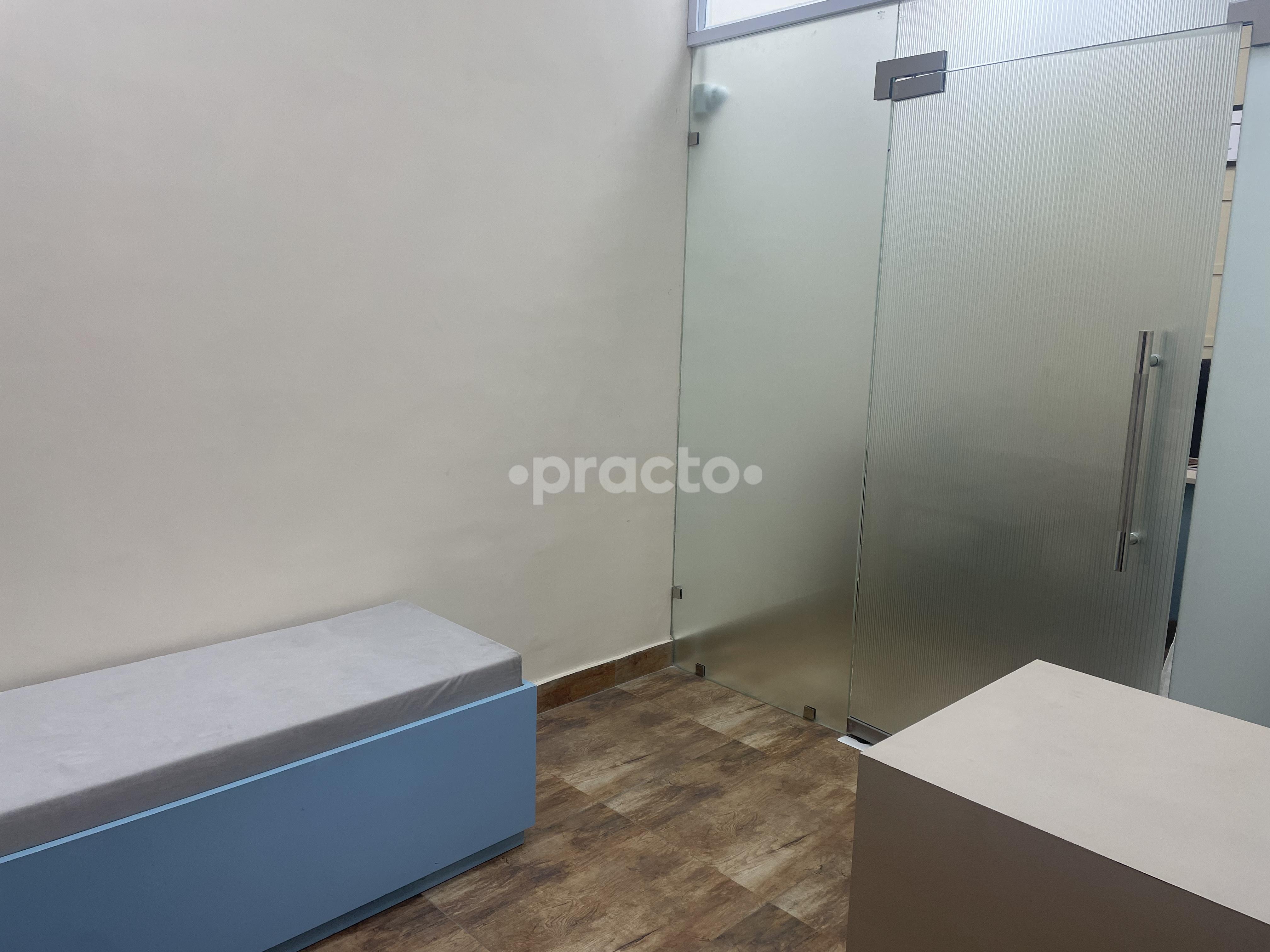 Waiting Area at Dr Sumit Bansal's Urology Clinic Gurgaon Sector 65 Gurgaon